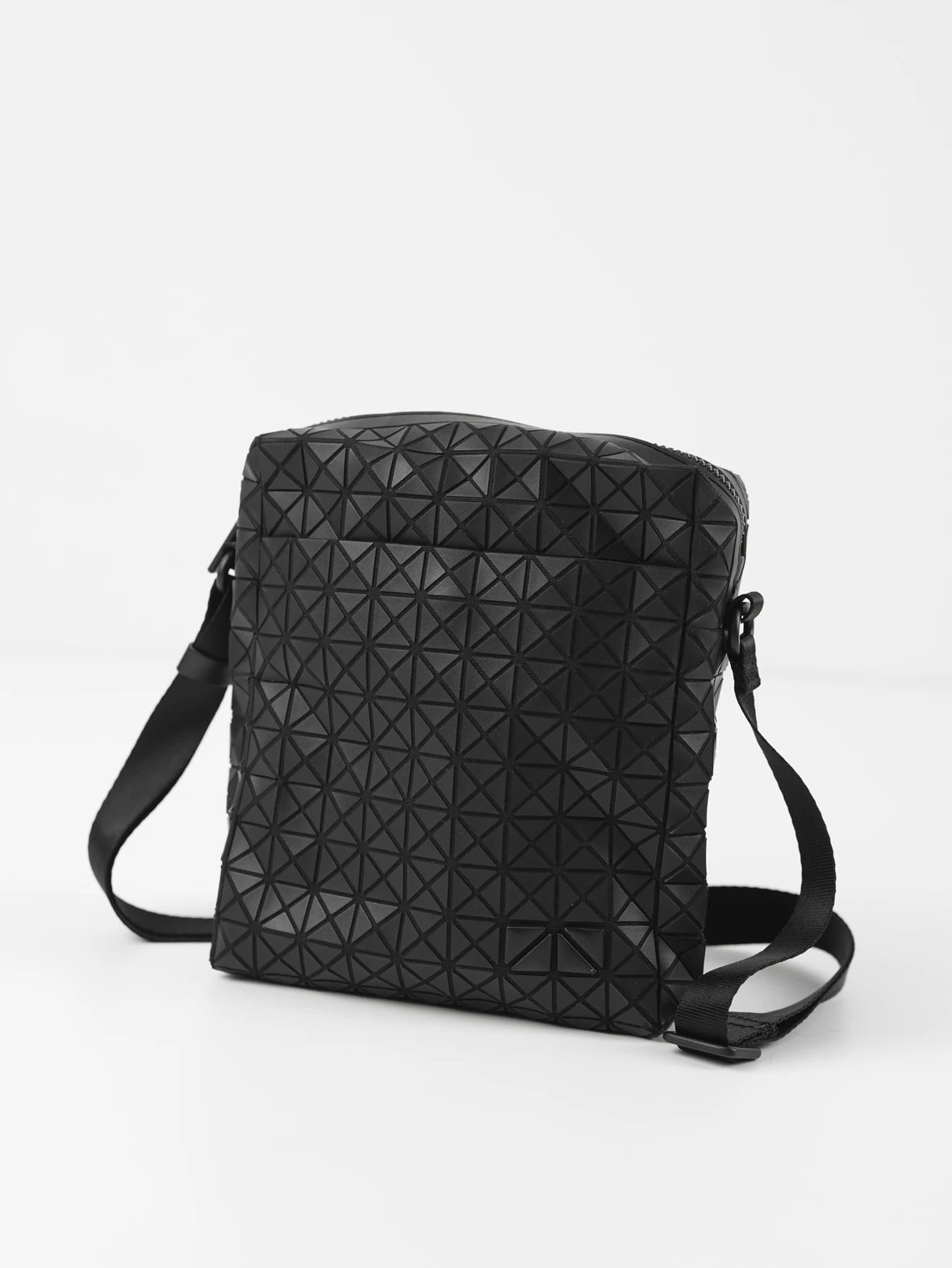 Item ID 8488 Issey Miyake -VOYAGER Series limited to March, matte matte solid color