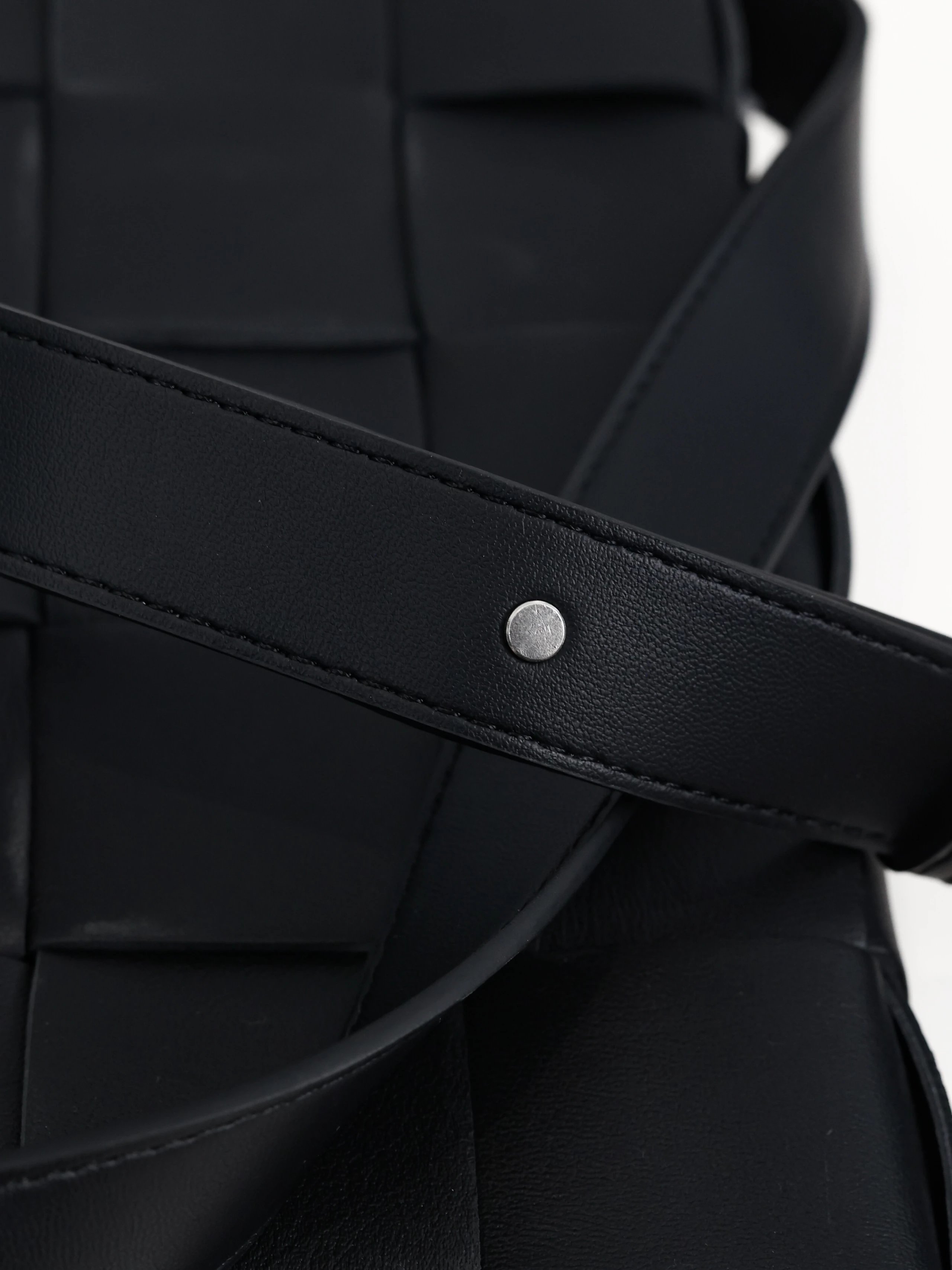 Item ID 8449 B0ttega Veneta - Bottega Veneta - CASSETTE - Crossbody Bag -15 Grid Wo