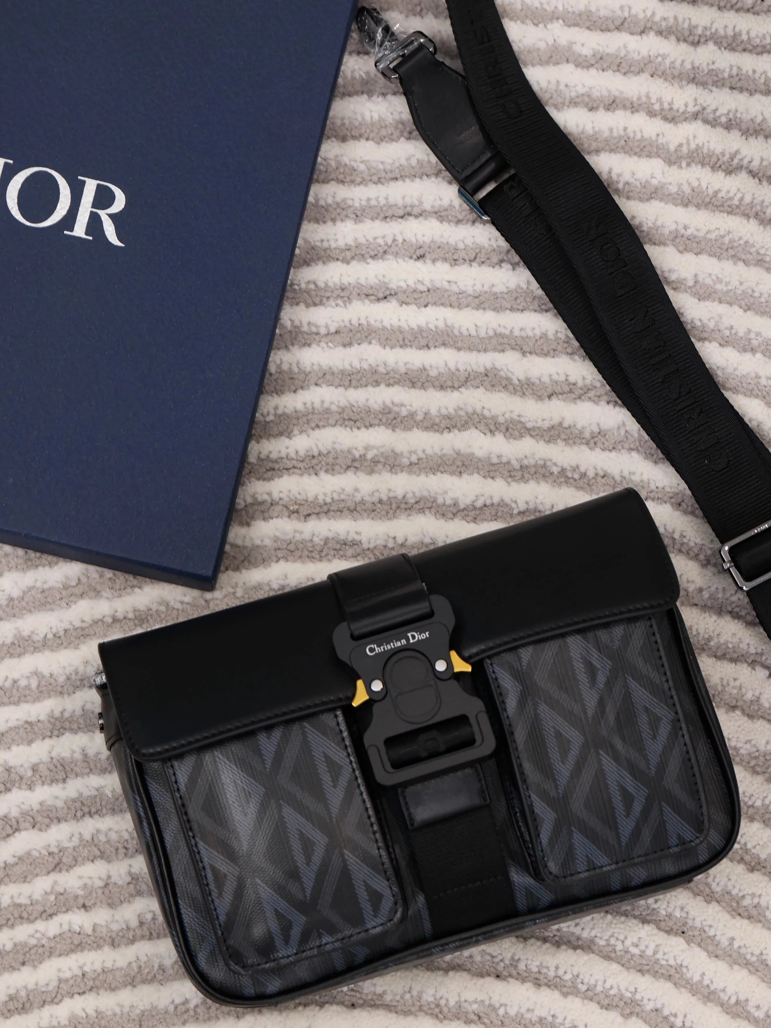 Item ID 8472 DIOR-Dio-2023 New Edition - Diamond CD Navy Blue - Diamond Pattern - C