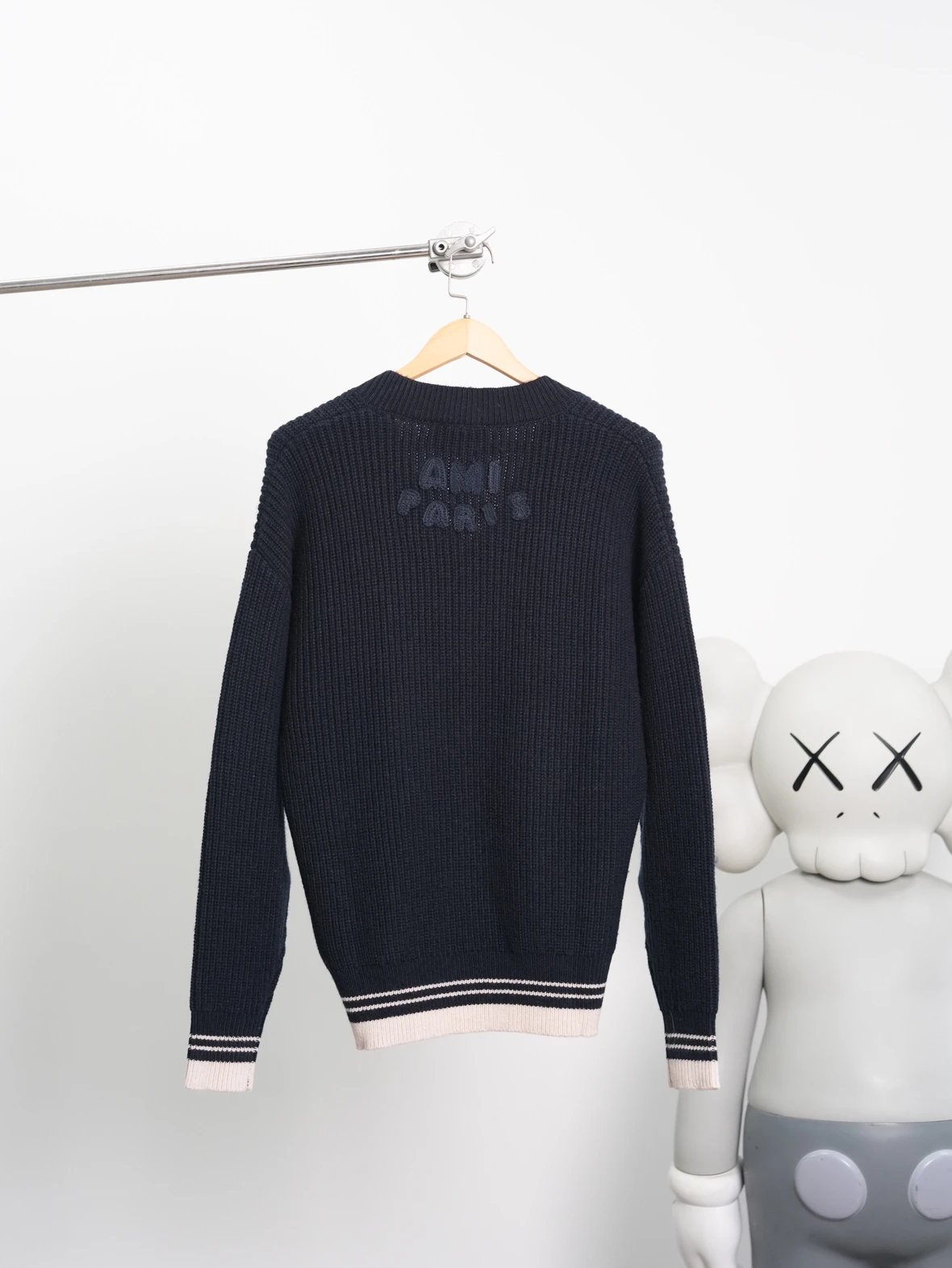 Item ID 8069 AMI love “ Custom weaving and dyeing yarn ” text logo woven stripes V