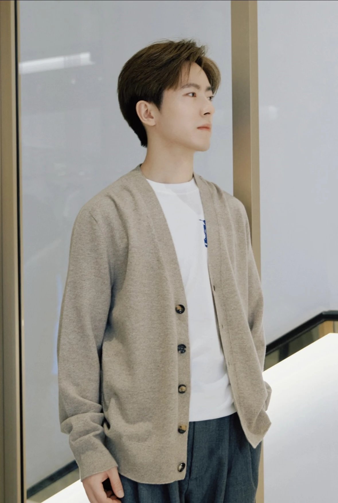 BBR embroidered signature sweater cardigan “97% cashmere ➕3% polyester