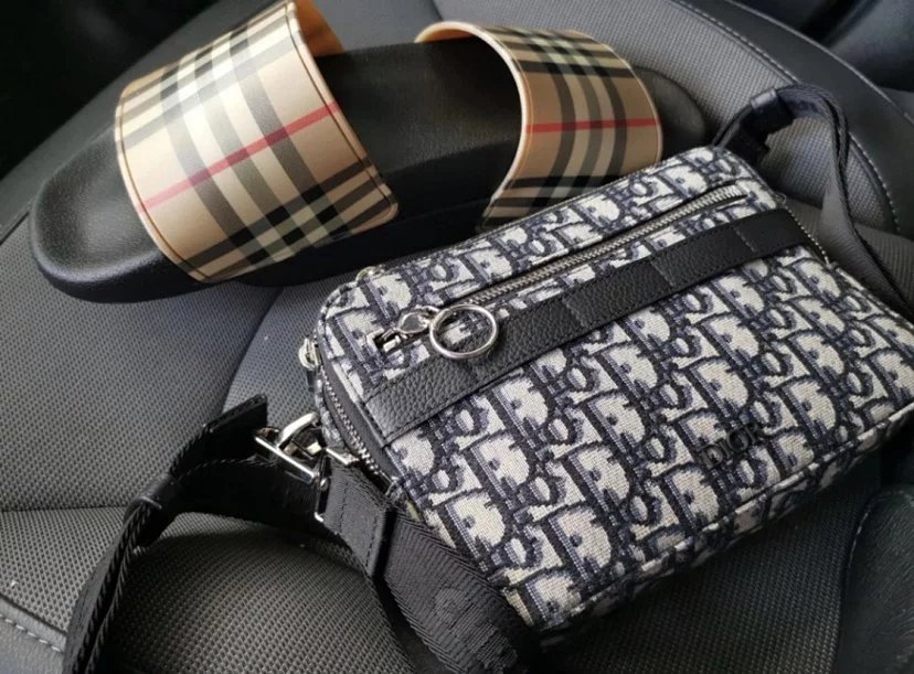 Item ID 8471 DIO-SAFARI-BLIQUE shoulder bag - unisex - one size fits all - messenge