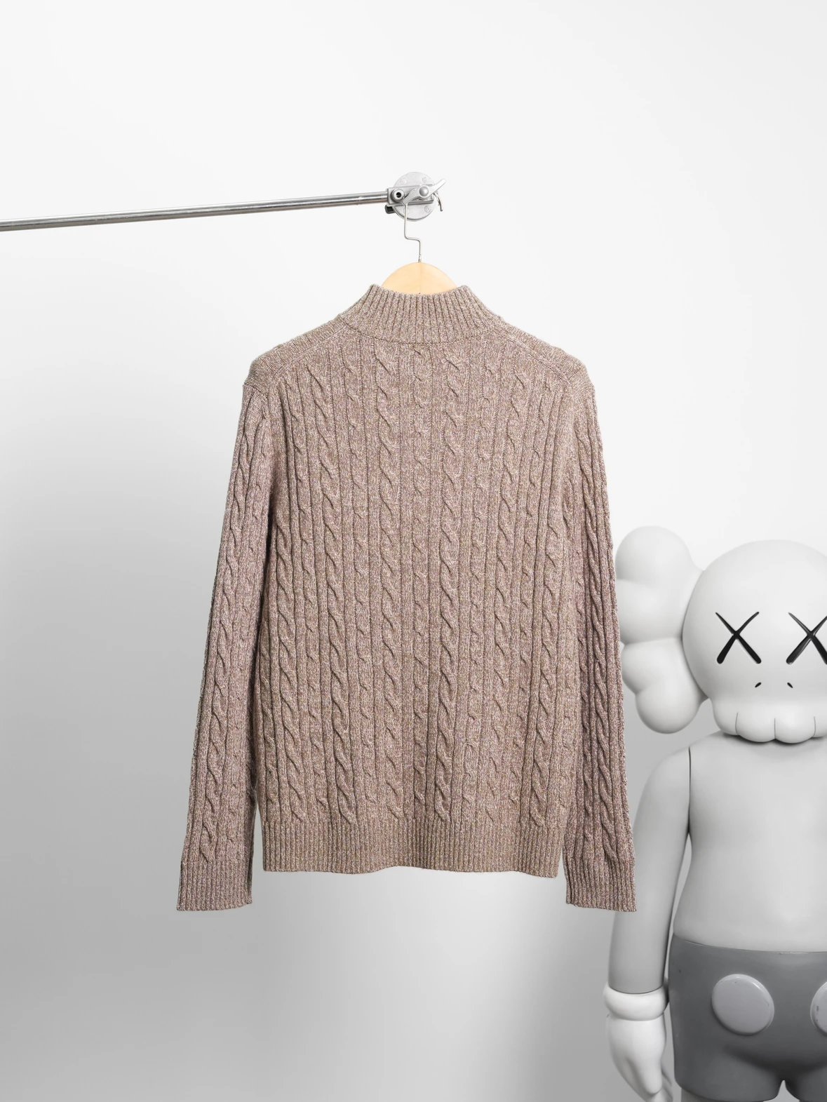 Item ID 8262 LP-FW24- _Wool and Cashmere Blended_ Pattern Design Twisted Flower Hal