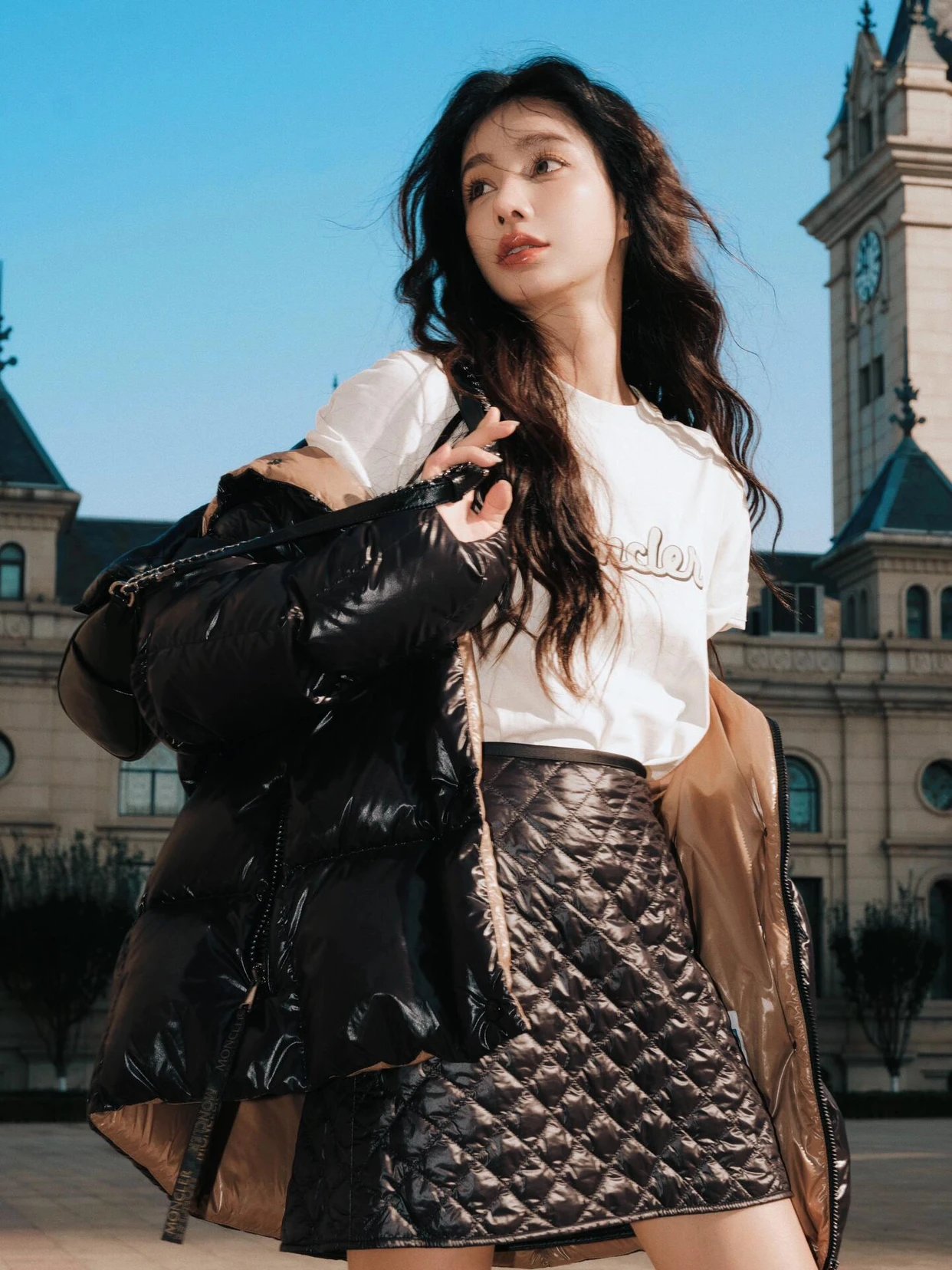 Item ID 8125 M0ncler- Mouth covering - Classic -Parana- black gold - powdered gold