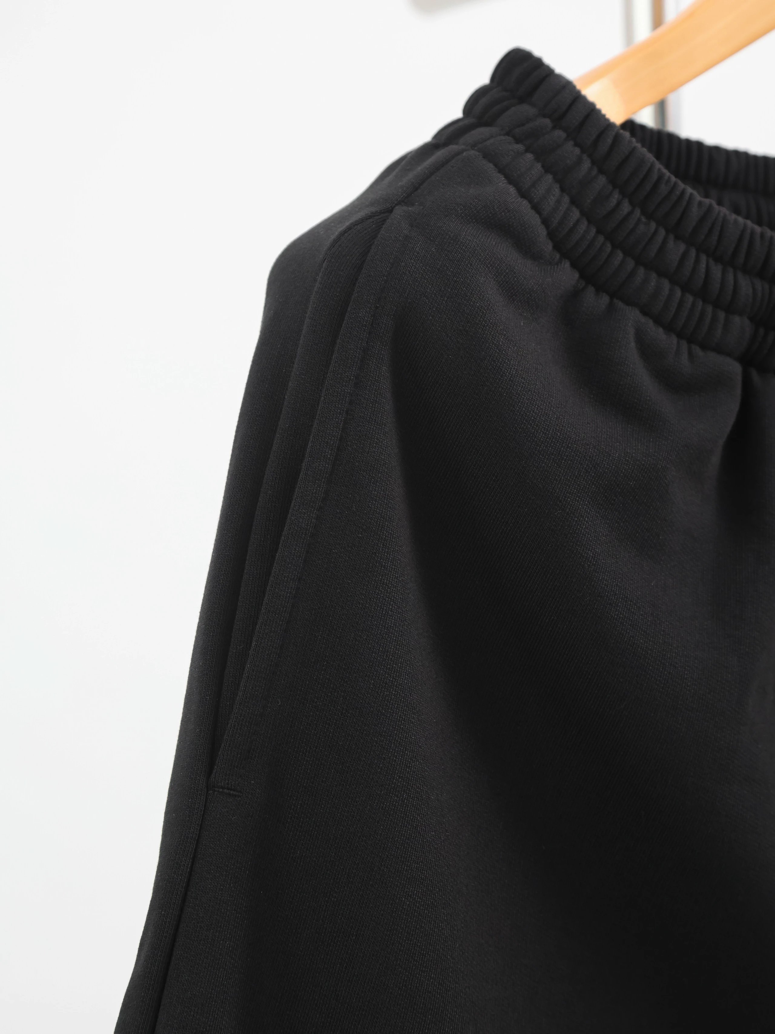 Item ID 8229 Balenci@ga- Paris-2024SS Reflective Letter Shorts - Basic Five Point C