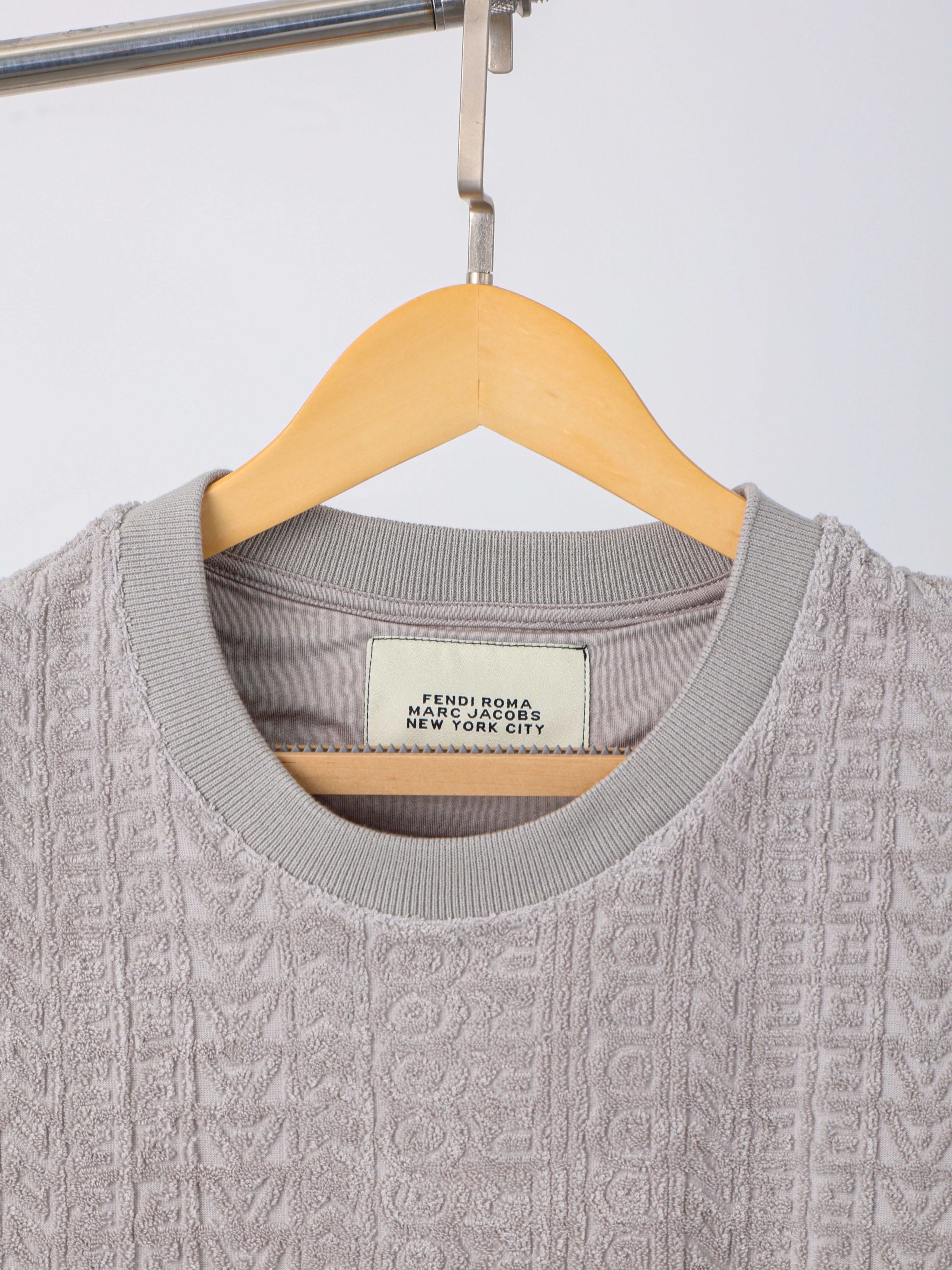 Item ID 8311 Fend1- Fendi -2023ss- Allover printed jacquard terry short sleeves -10