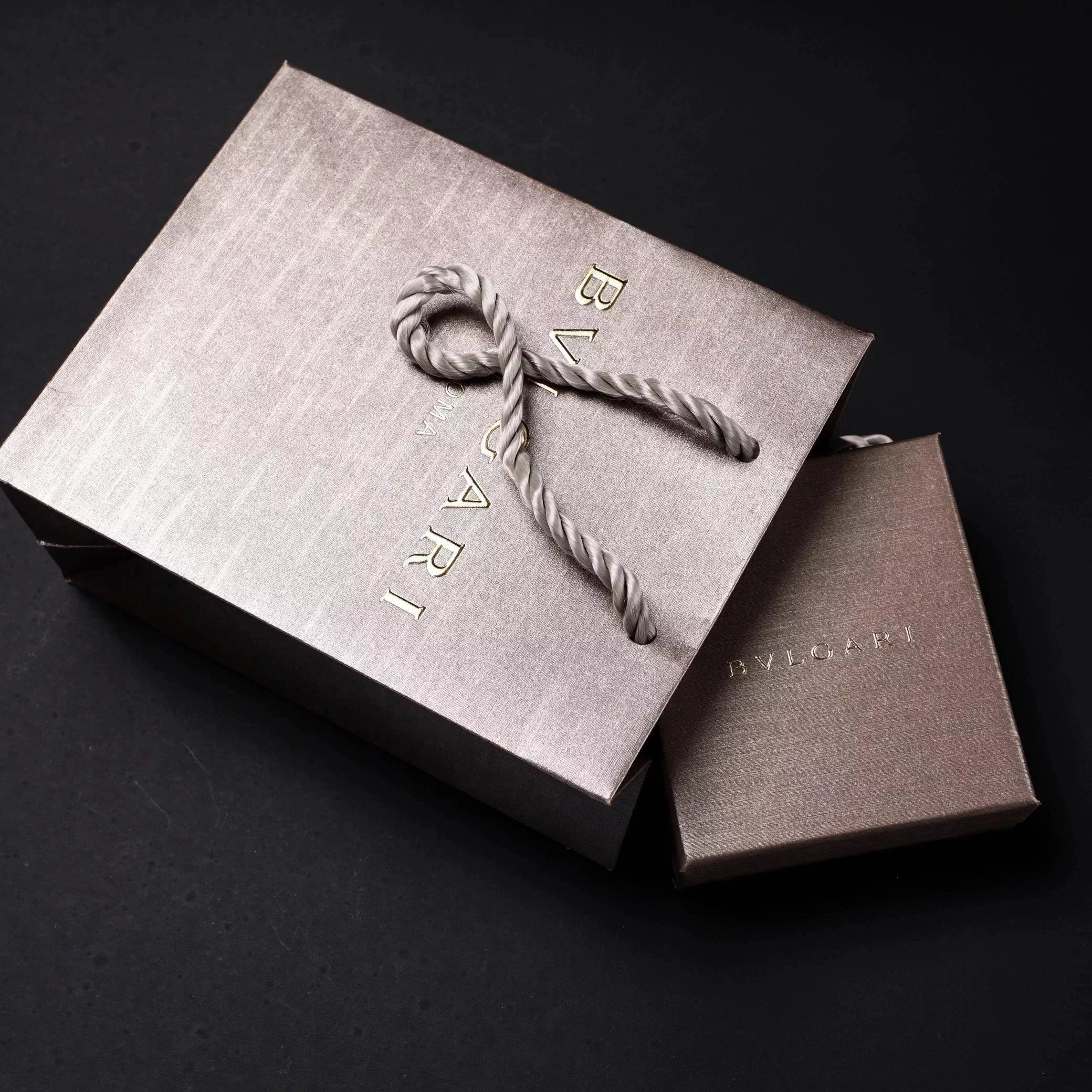 Item ID 8372 Baoge -BGR- Takaraya - Charity Little Red Man Black Ceramic Pendant S9