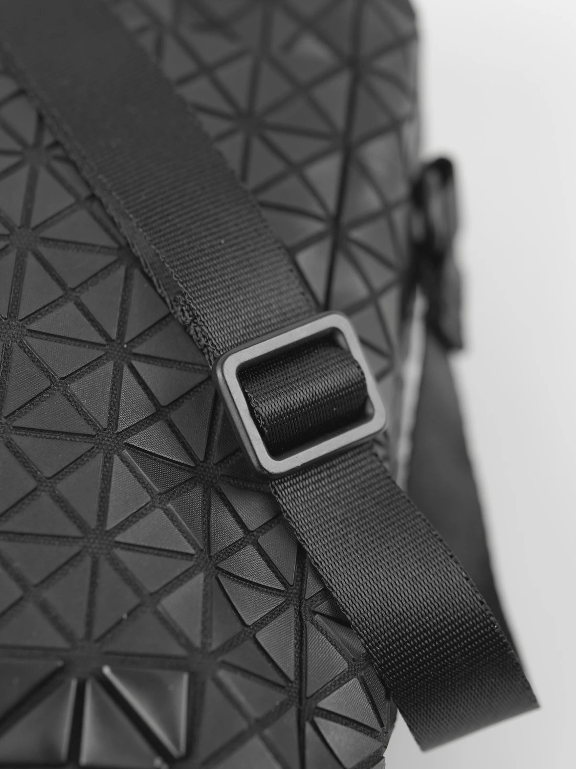 Item ID 8488 Issey Miyake -VOYAGER Series limited to March, matte matte solid color