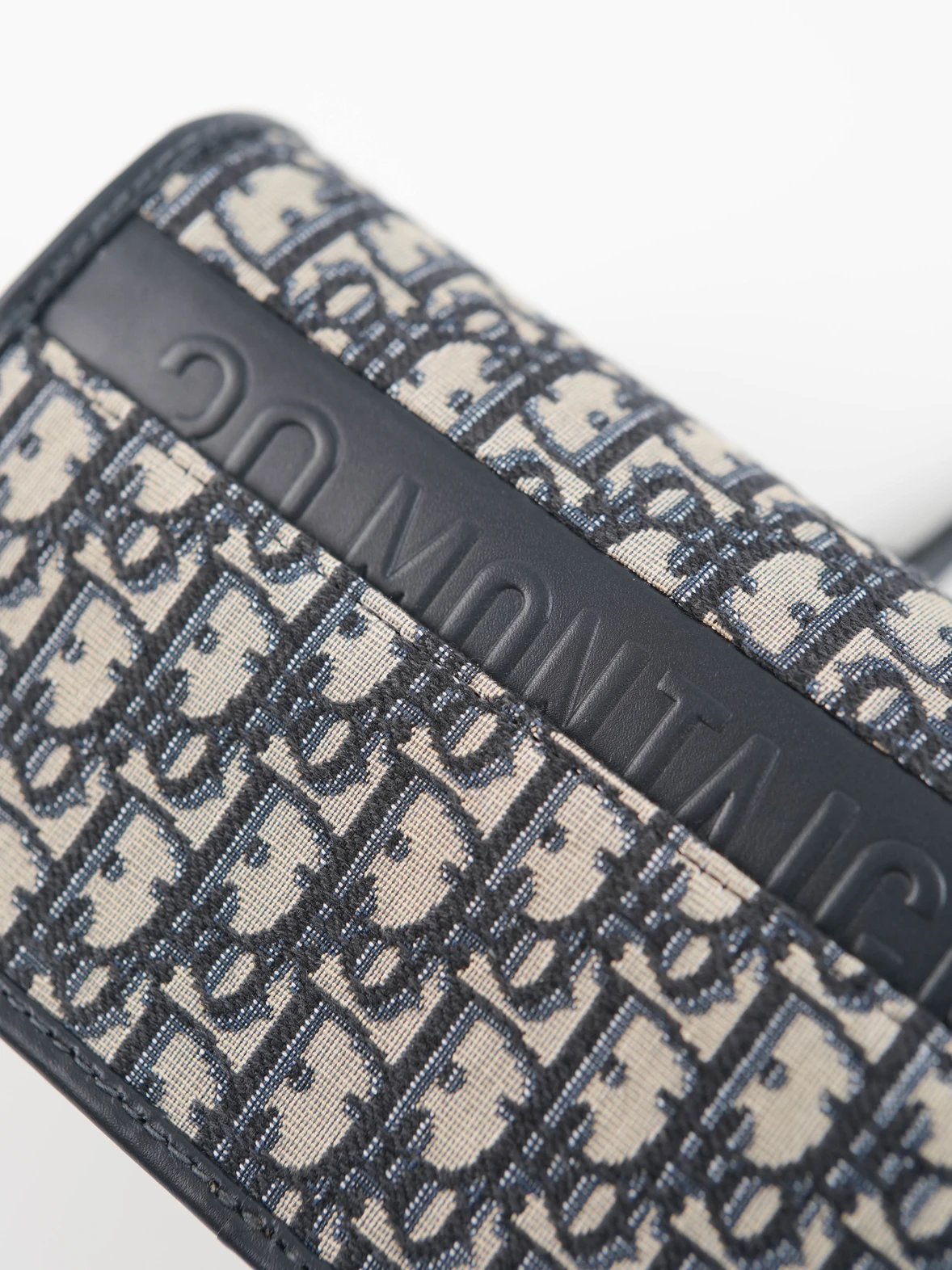 Item ID 8448 Avenue-CD- Buckle flap closure Oblique Printed fabric shoulder crossbo