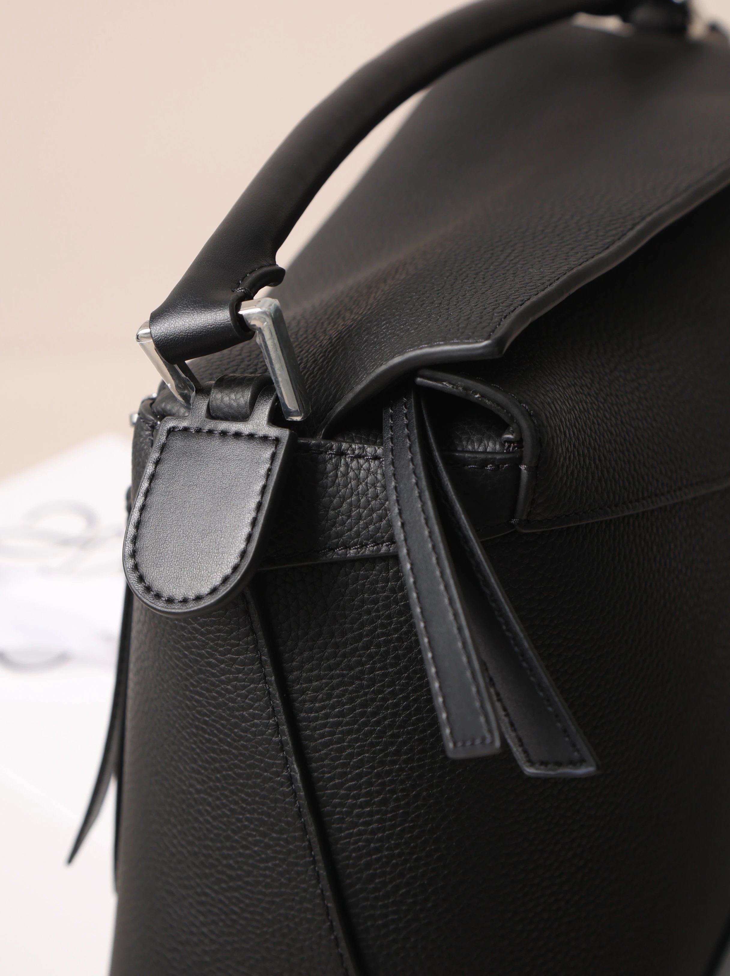 Item ID 8494 L0EWE Roewe Classic Buzz Anagram Leather Embossed Crossbody Bag Detach