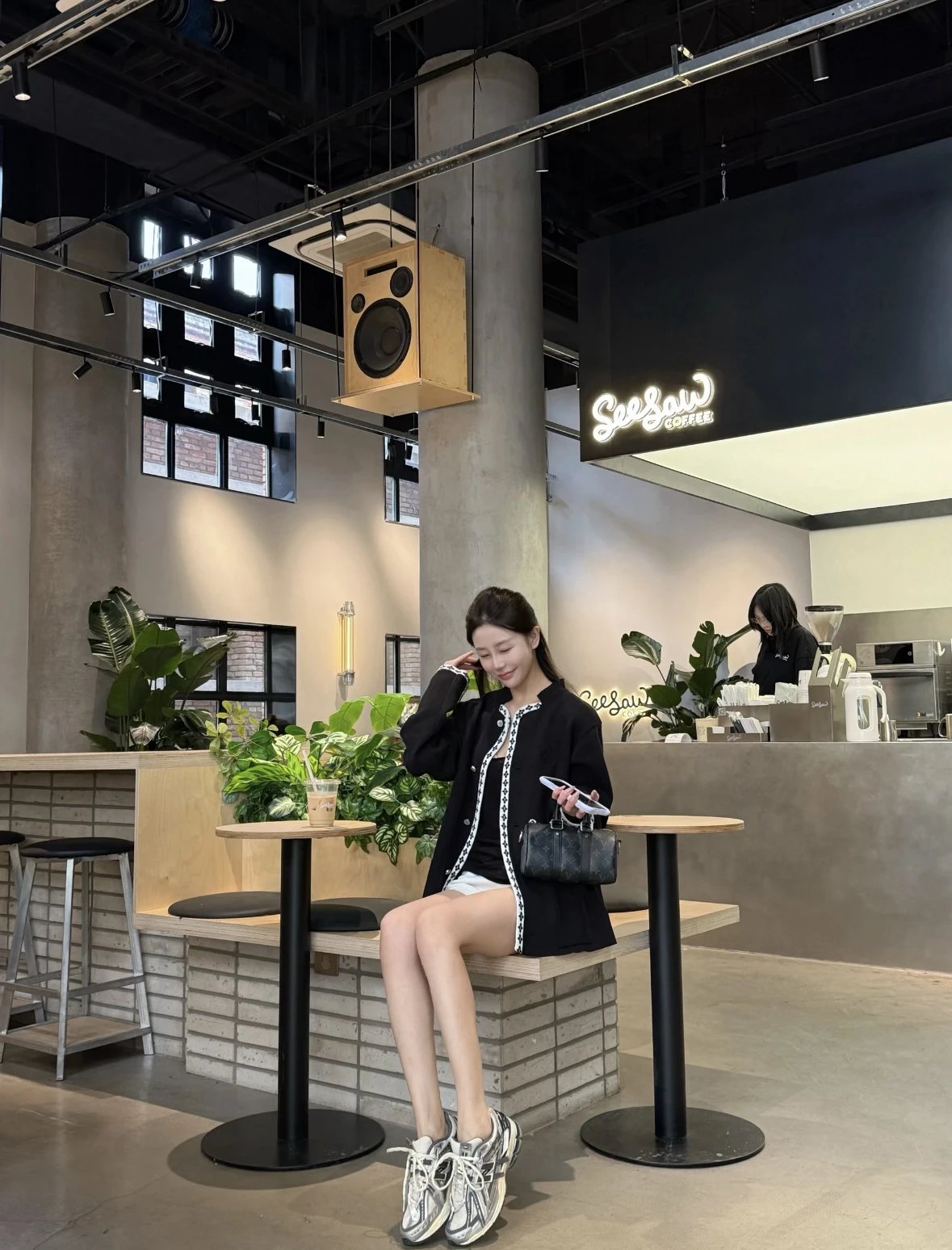 Item ID 8060 SS25 Spring Men's Collection _Exclusive Button_ _Refined Wool_ Knitted