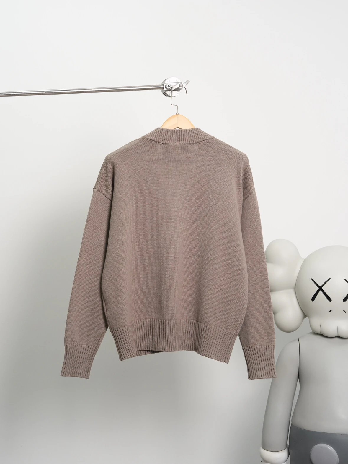 Item ID 8001 AMI embroidered logo V collared long sleeve sweater “85% cotton ➕15%