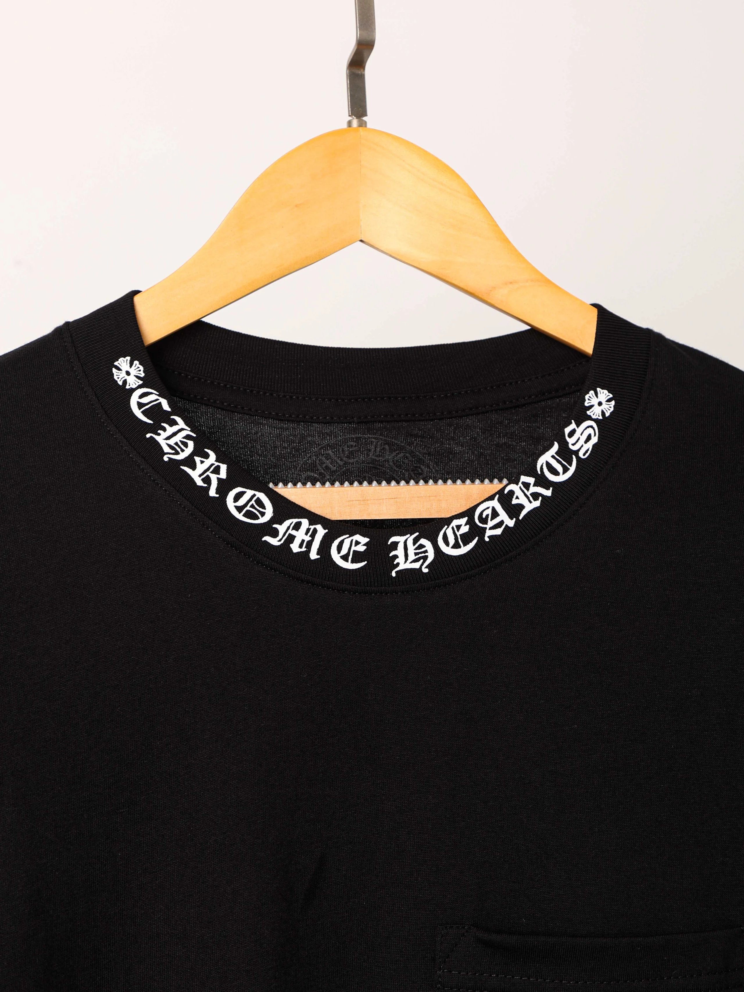 Item ID 8305 Chrome-Hearts- Crow heart -2025ss- Sanskrit letter printed short sleev