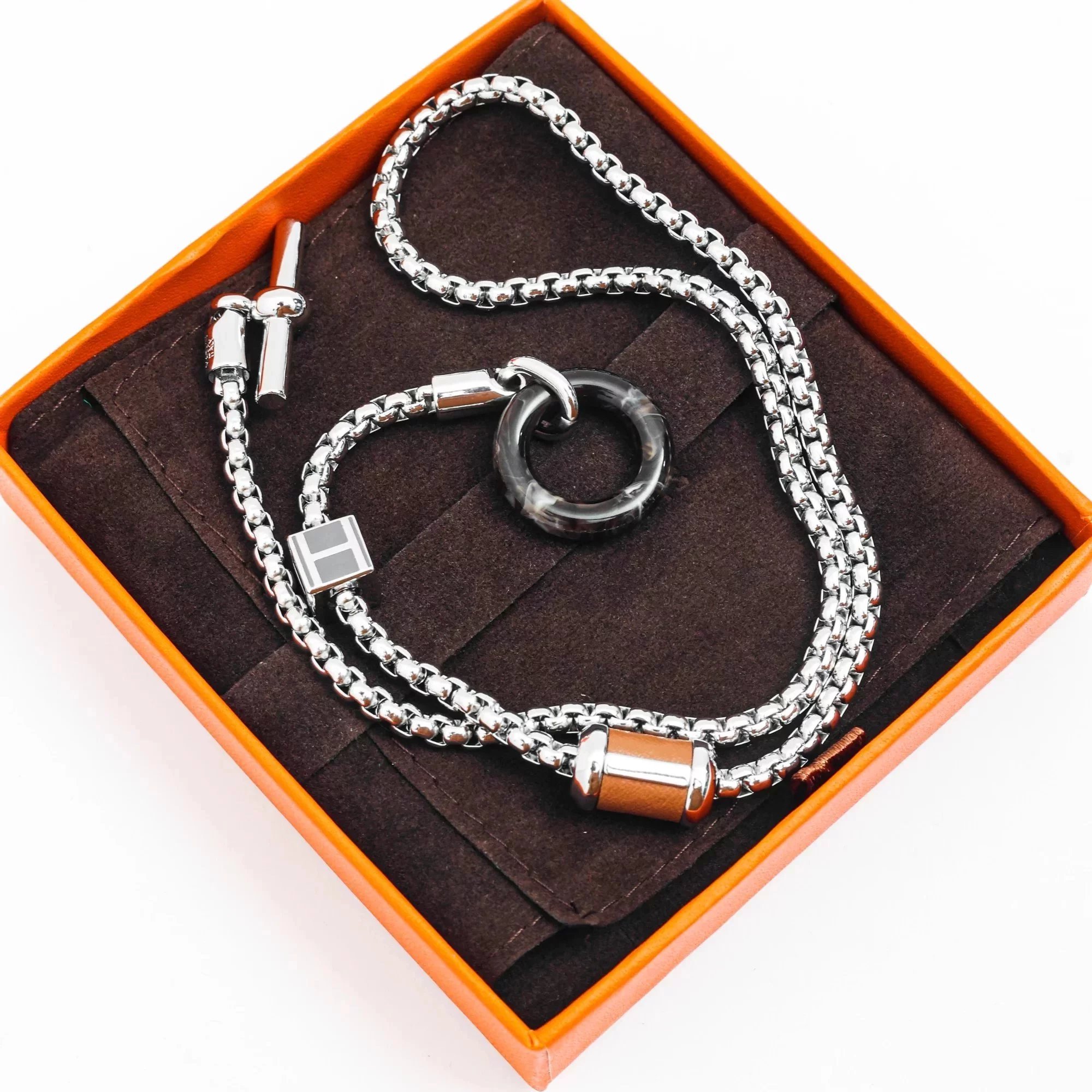 Item ID 8379 Essential for autumn and winter - The first sweater chain - Natural ho