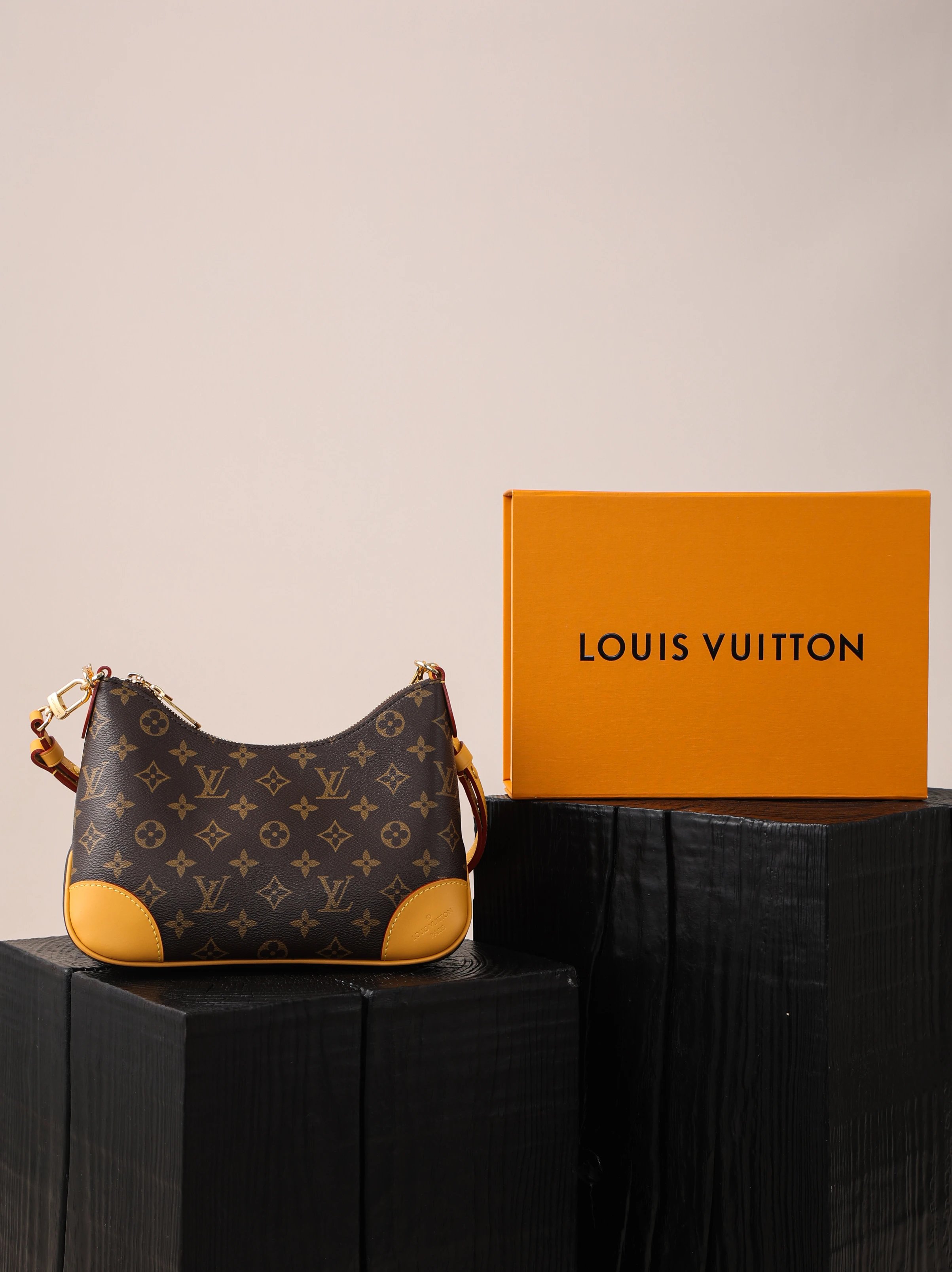 Item ID 8484 Haute Couture -2021ss - Classic Old Flower Series - Bull Horn Shoulder