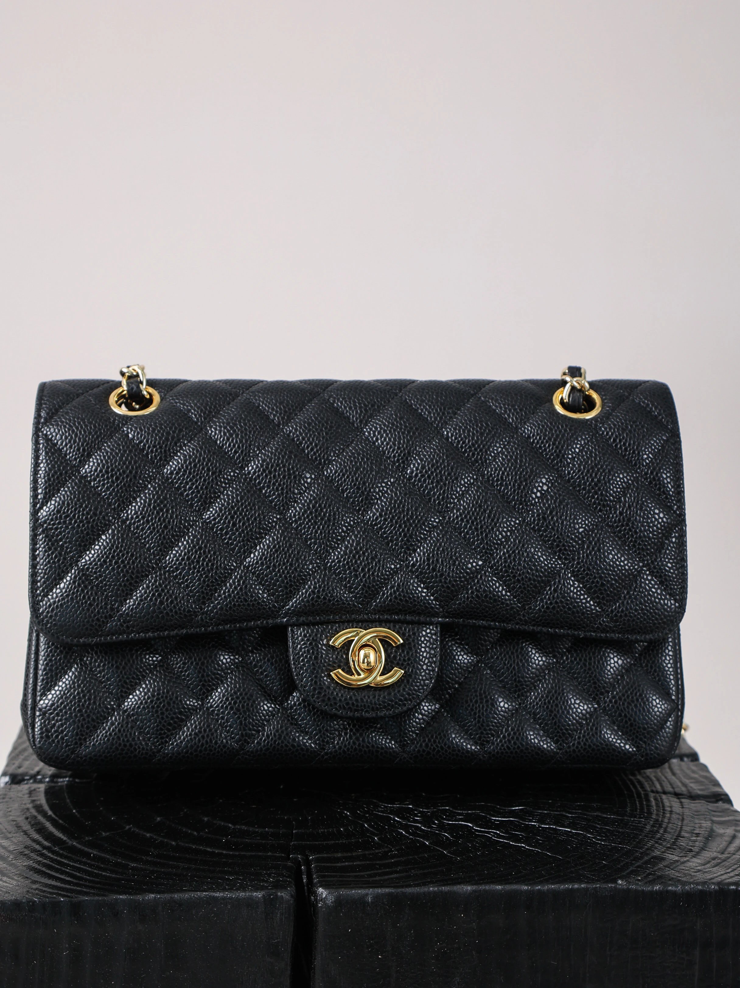 Item ID 8455 Chane1- Fragrant grandma -Classic-Flap-CF- medium size - Classic diamo