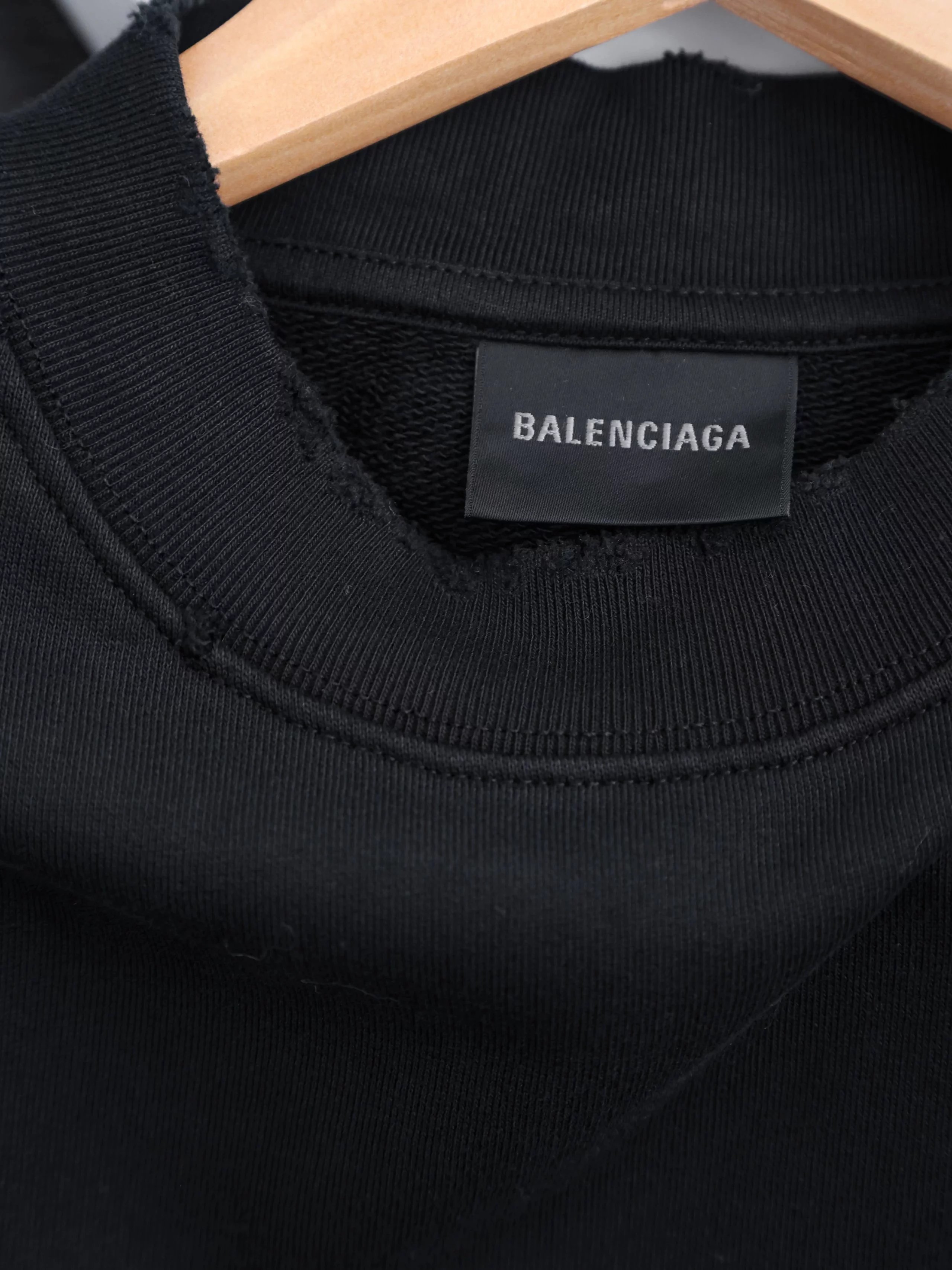 Item ID 8073 Balenci@ga- Paris -2023ss- Back neck lettering logo- crew neck sweatsh