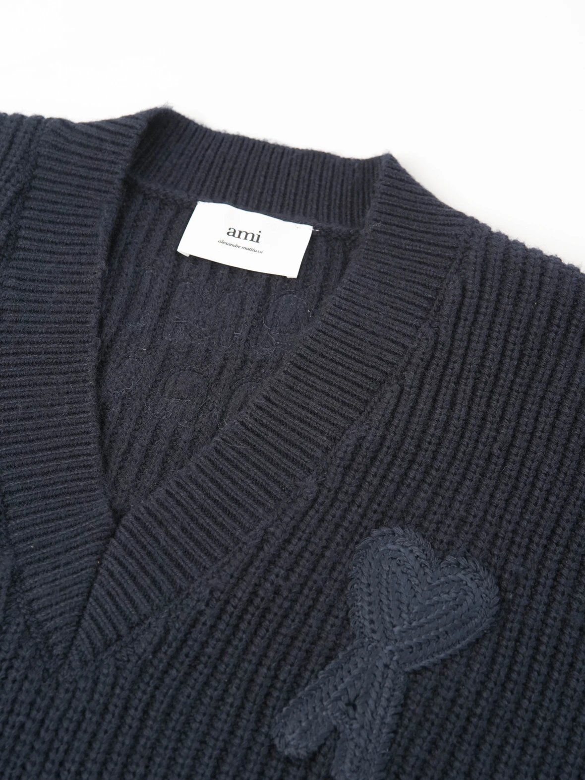 Item ID 8069 AMI love “ Custom weaving and dyeing yarn ” text logo woven stripes V