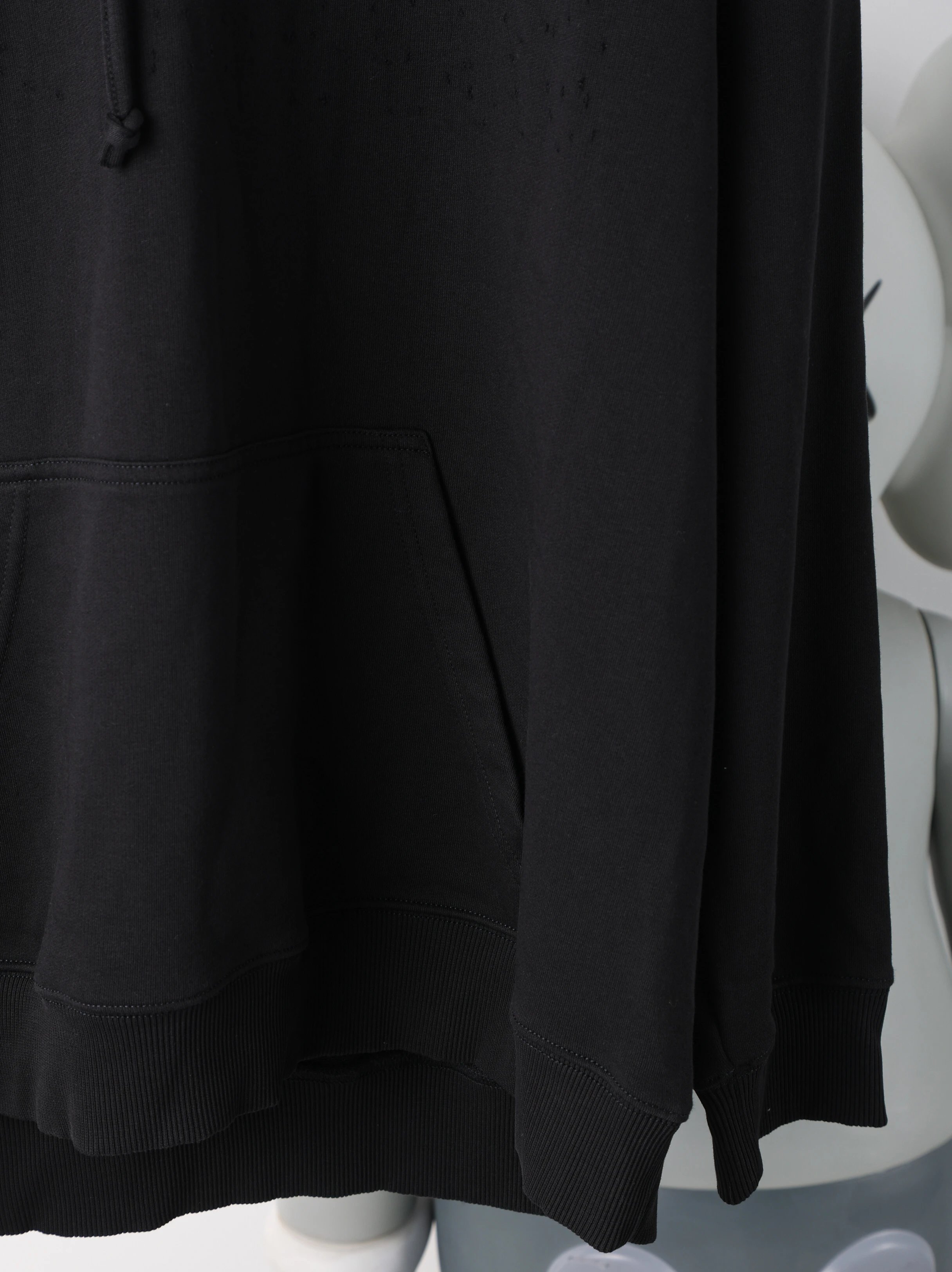 Item ID 8149 Mais0n-Marg1ela- Majira -2023ss-MM6 calendar print sweatshirt - Correc