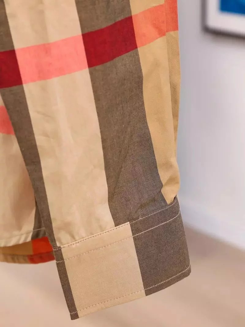 Item ID 8218 BURBERRY- Burberry -23ss- new shirt - large plaid shirt -Vintage long