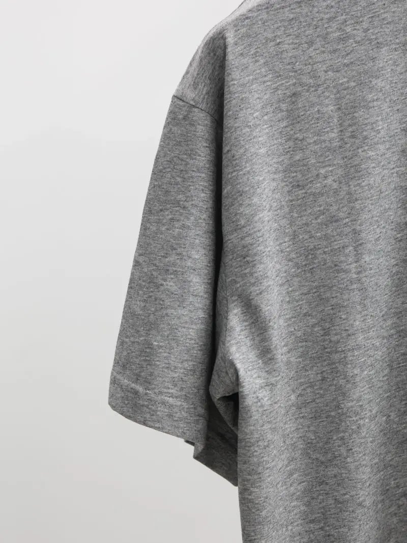 Item ID 8327 Miumiu- Miu Miu -2023ss- patch Logo short sleeves - flower gray - Ultr