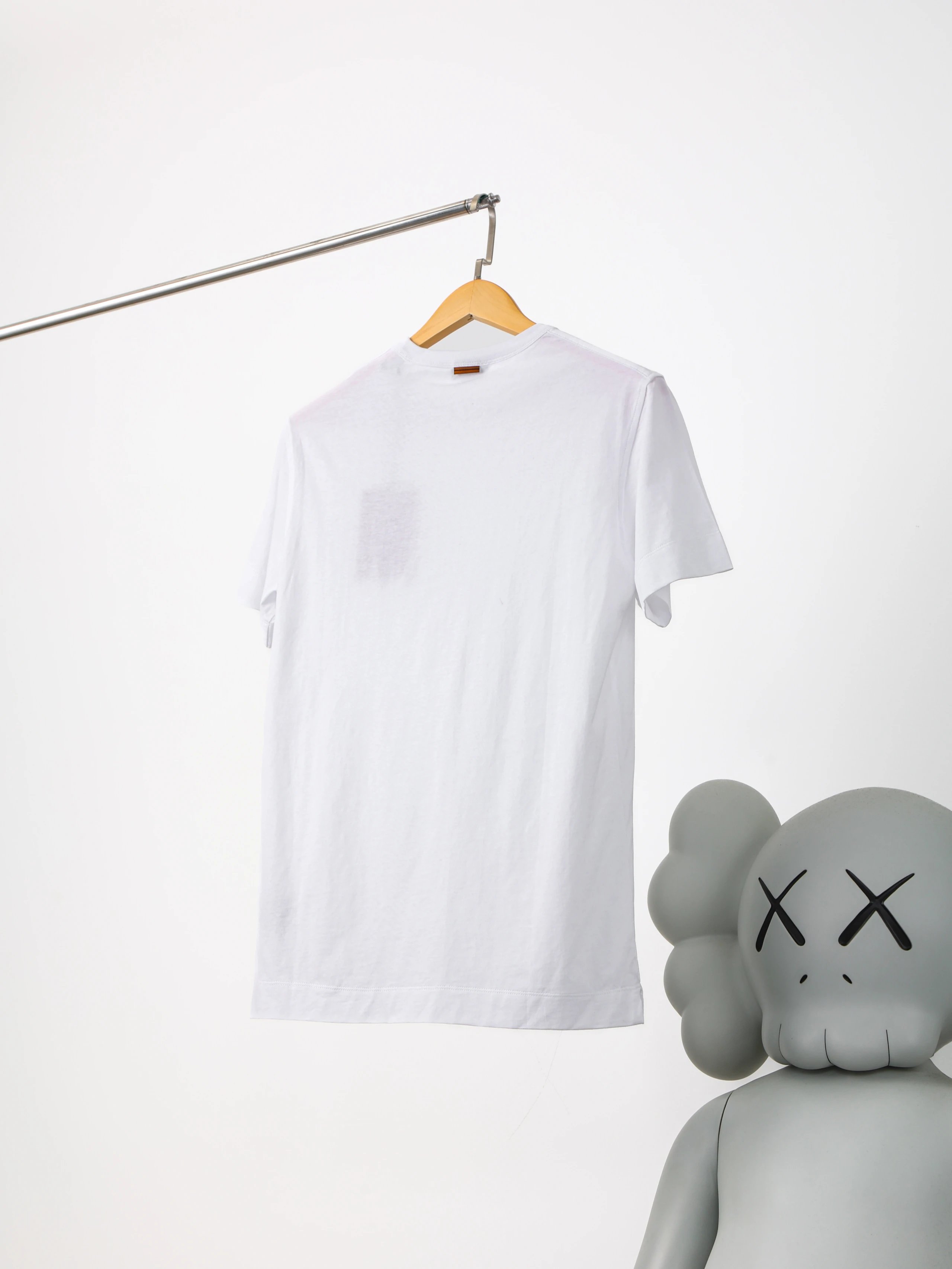 Item ID 8332 Zegn@- Jenia-2023S - Basic Satin Lightweight Short Sleeve -70s Lyocell