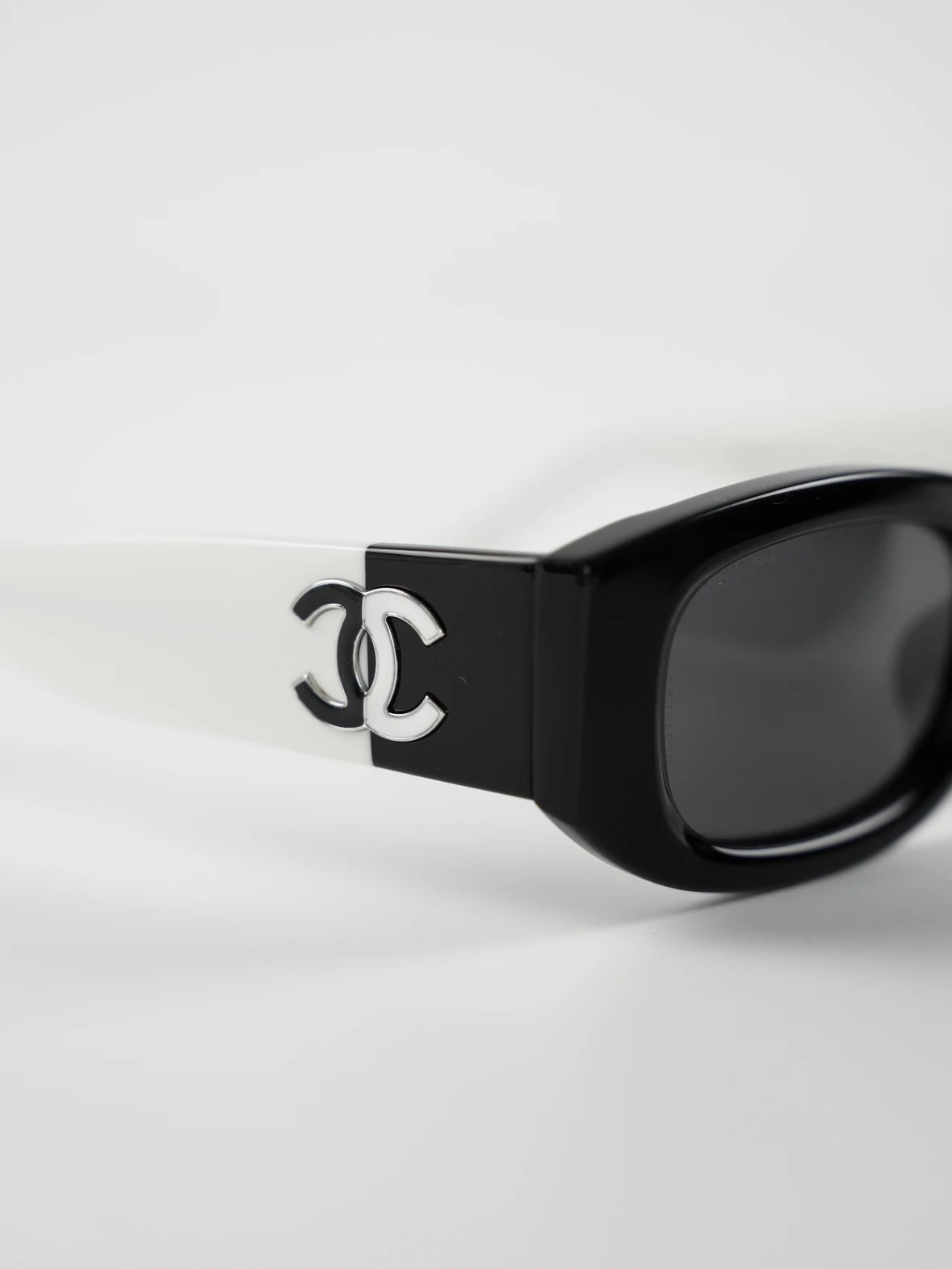 Item ID 8415 Xiaoxiang 5525 Glasses _Adjustable Degree_ Leg Logo Irregular Sunglass