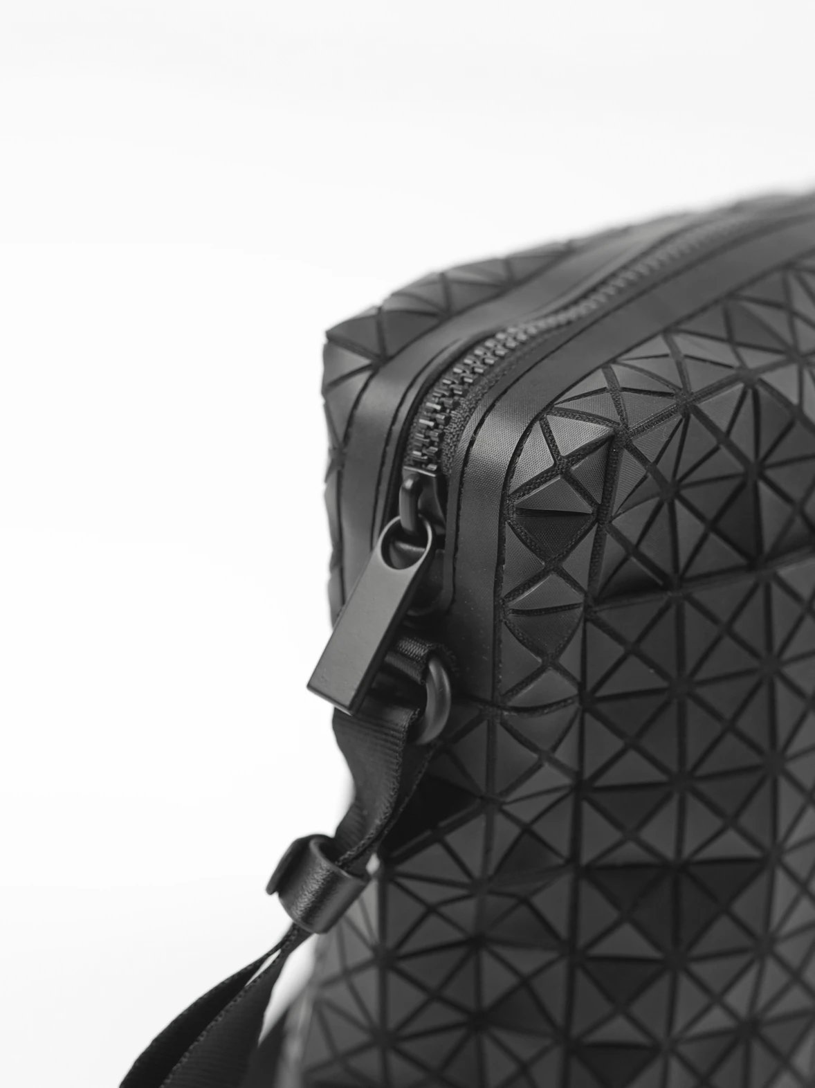 Item ID 8488 Issey Miyake -VOYAGER Series limited to March, matte matte solid color