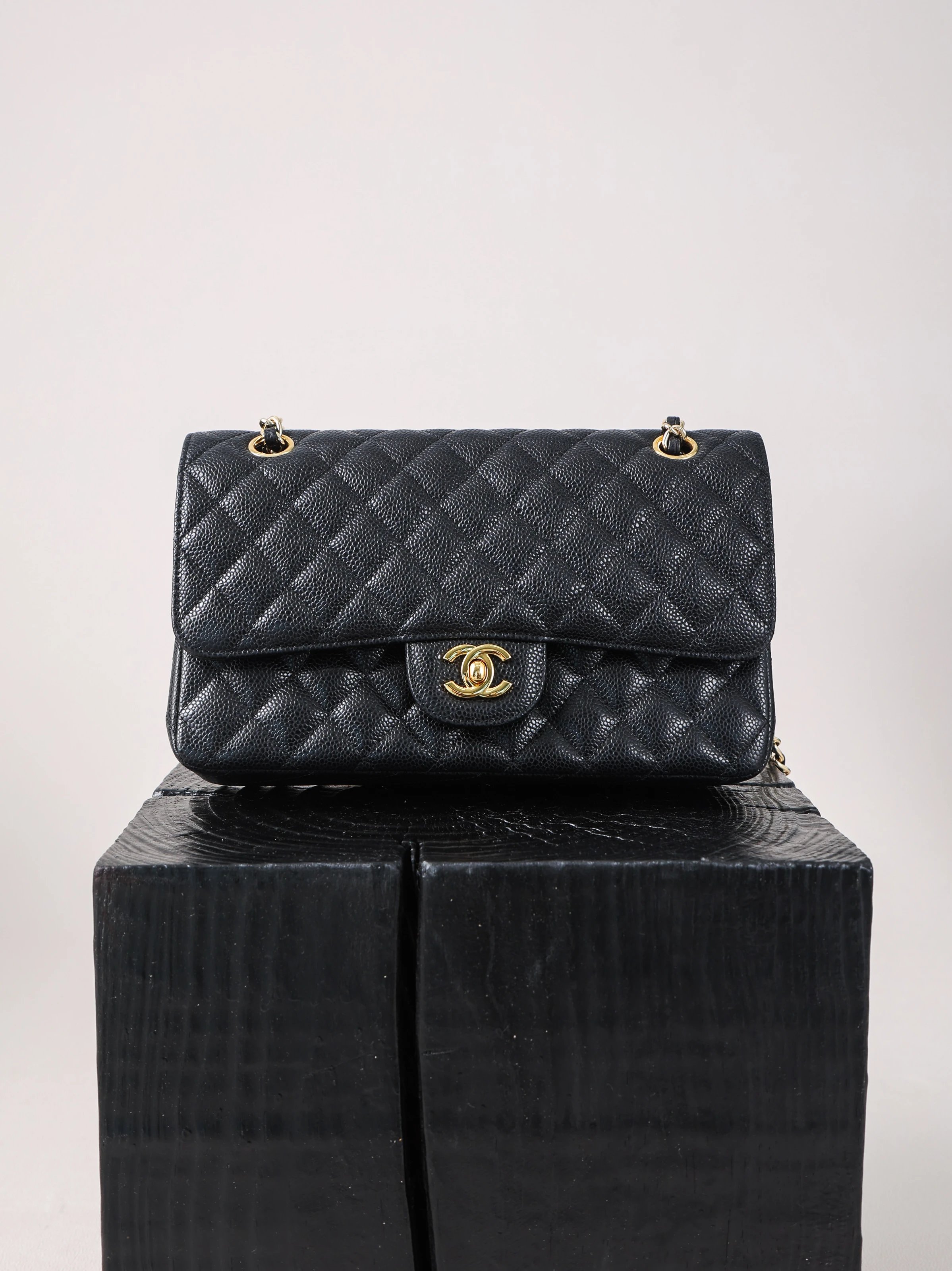 Item ID 8455 Chane1- Fragrant grandma -Classic-Flap-CF- medium size - Classic diamo