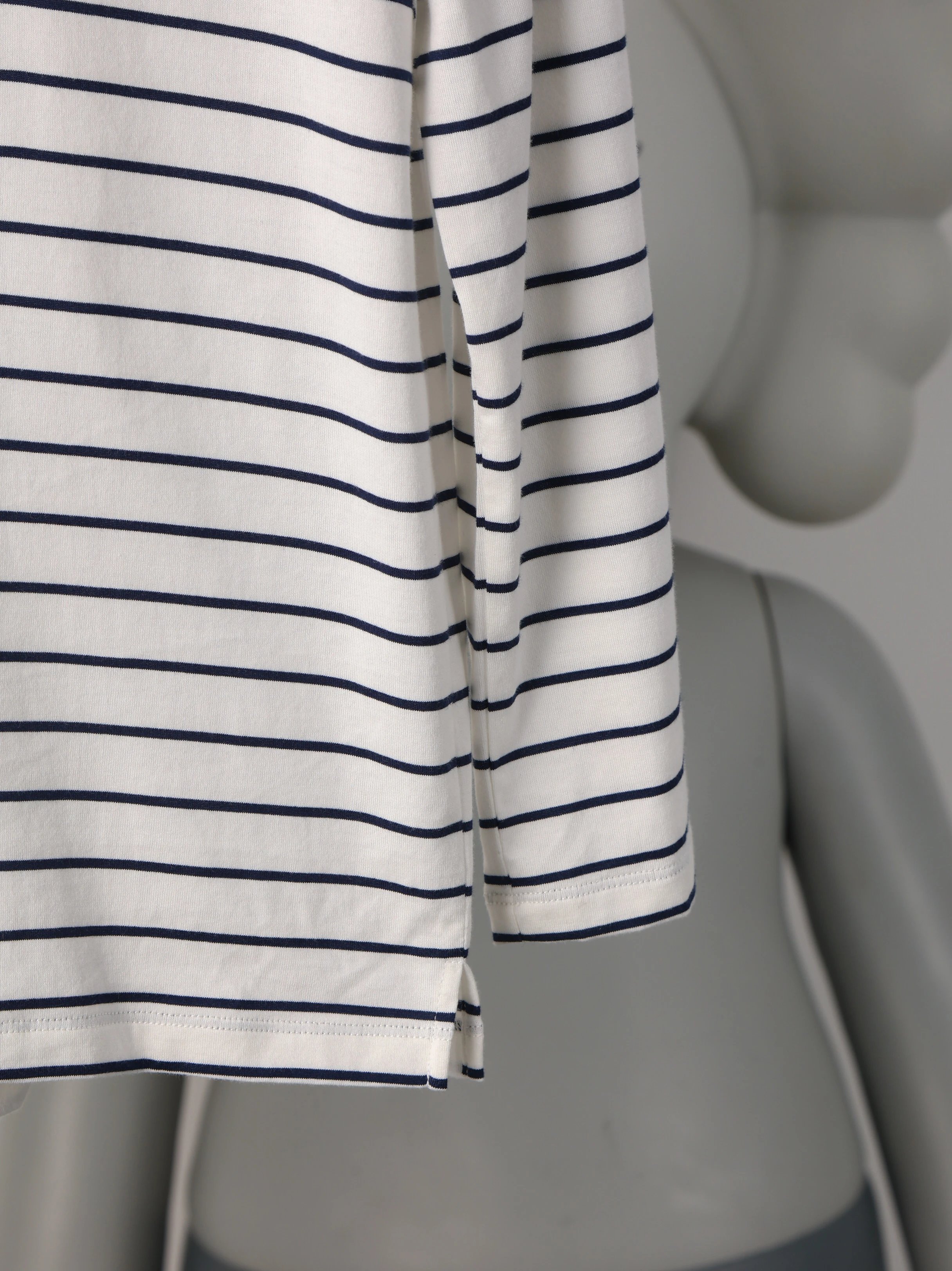 Item ID 8186 M1uM1u- Miu Miu -2024ss- black and white stripes polo shirt - Chest le