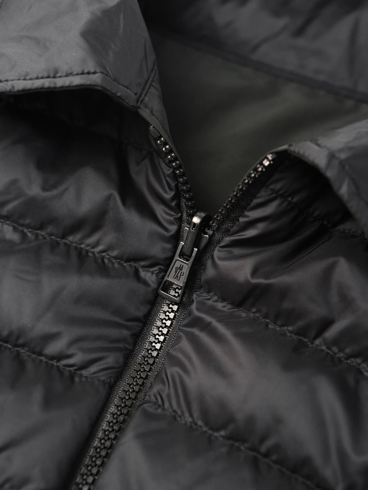 Item ID 8096 -SS25-Cidone series -“90 white goose down ” Goose down zipped lapel po