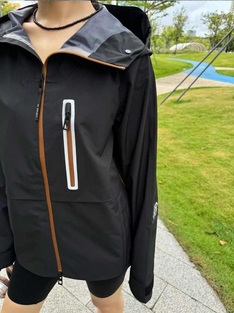 Item ID 8163 L0EWE-x-On-Royiwei-x-ongpao co branded -2024SS hard shell jacket - pol