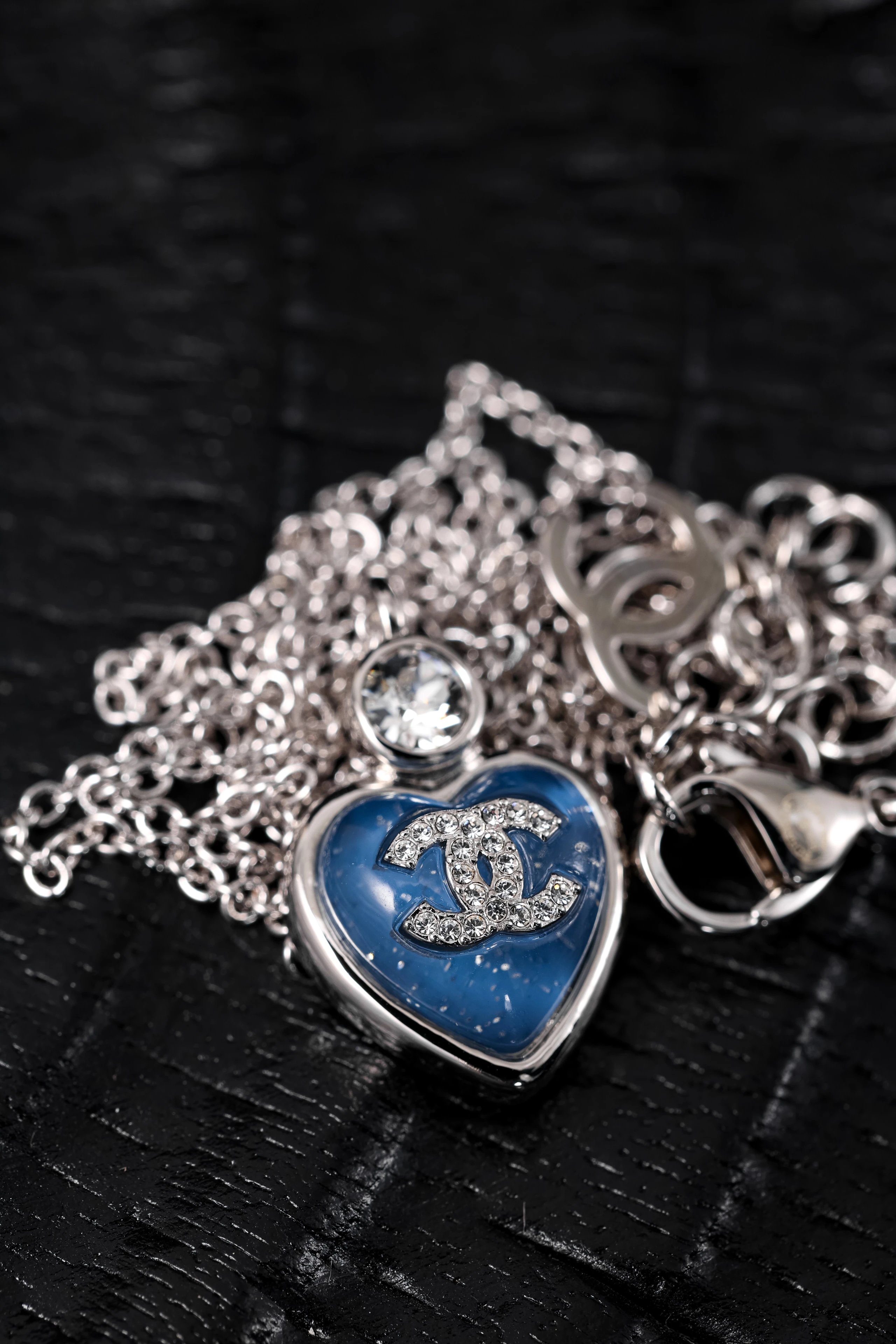 Item ID 8373 CHANE1- Xiaoxiang -2025ss-25P Love series necklace - Metal crystal mat