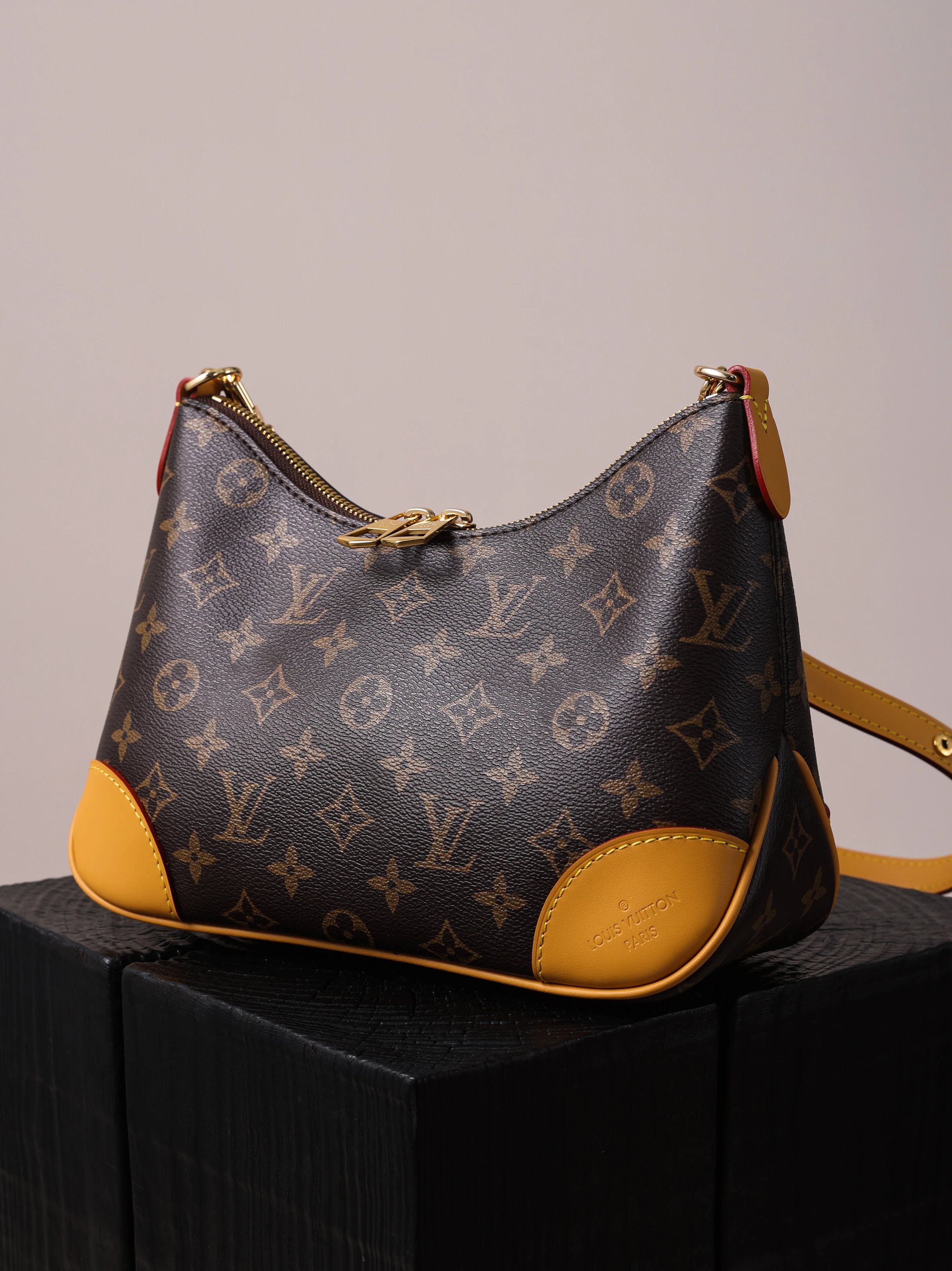 Item ID 8484 Haute Couture -2021ss - Classic Old Flower Series - Bull Horn Shoulder