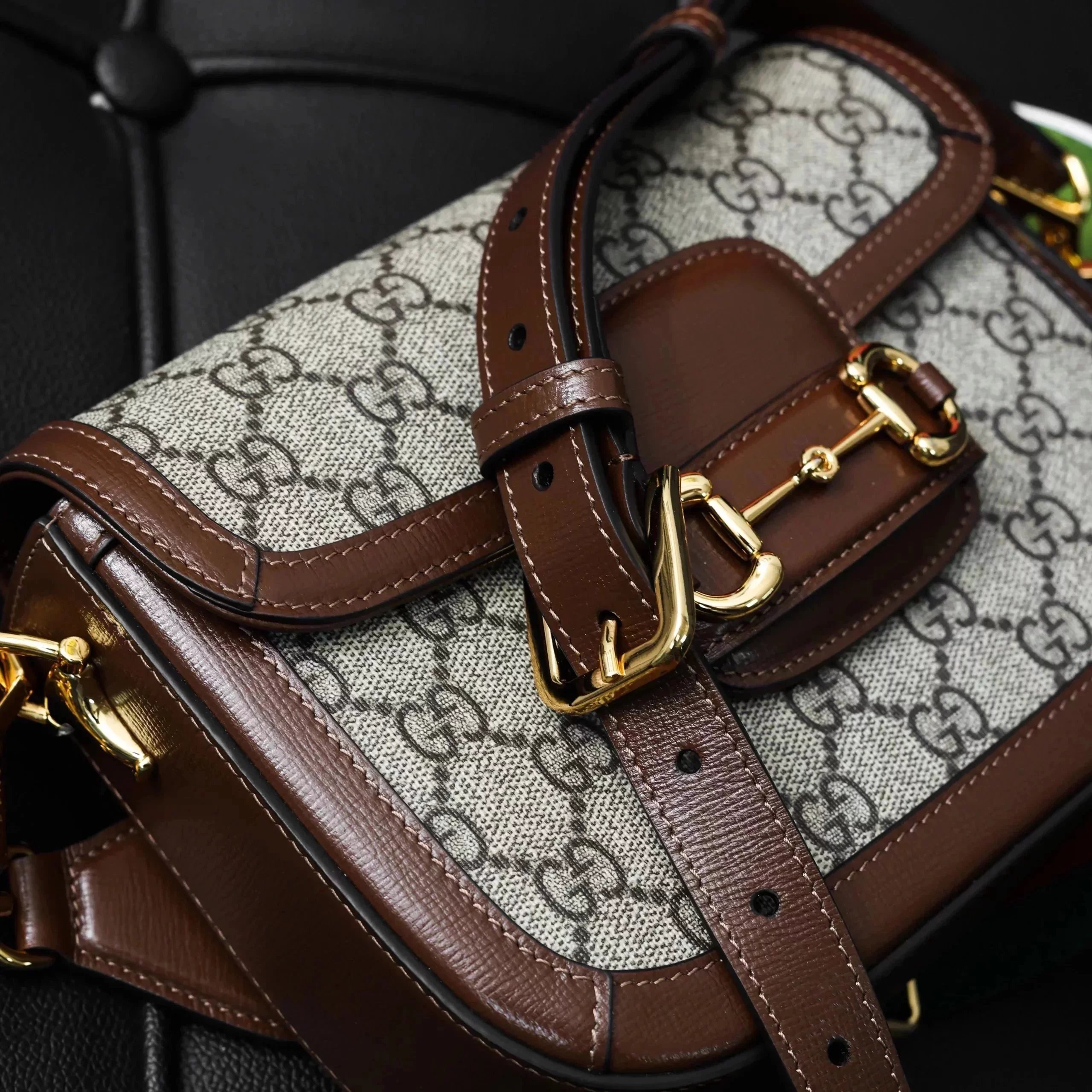 Item ID 8462 Correct oil edge - Needle car details _- GC floral saddle bag - Horseb