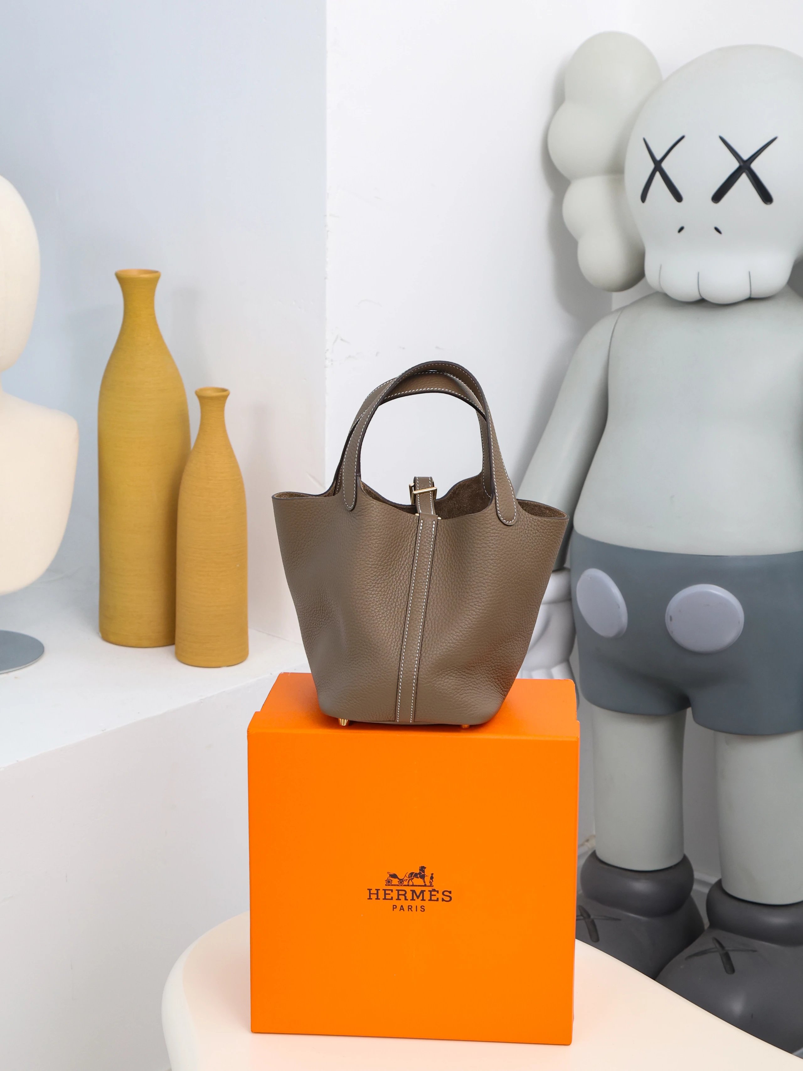 Item ID 8487 HERME3-Majia-Picoting-Lock-18- Gold Buckle - Calf Leather - Vegetable