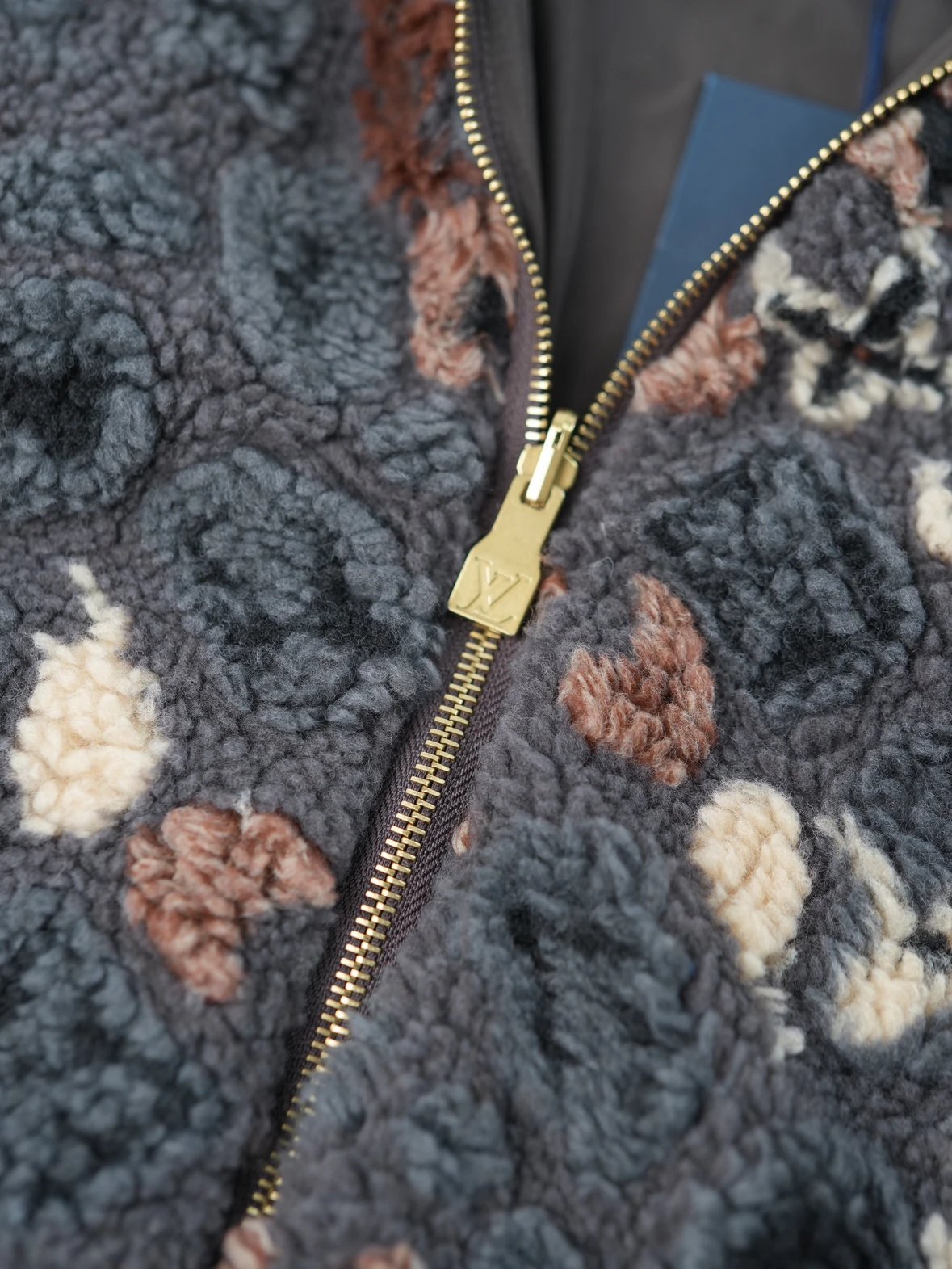 Item ID 8048 NigoFW25 Double sided “ Independently developed steel mold stamping ”