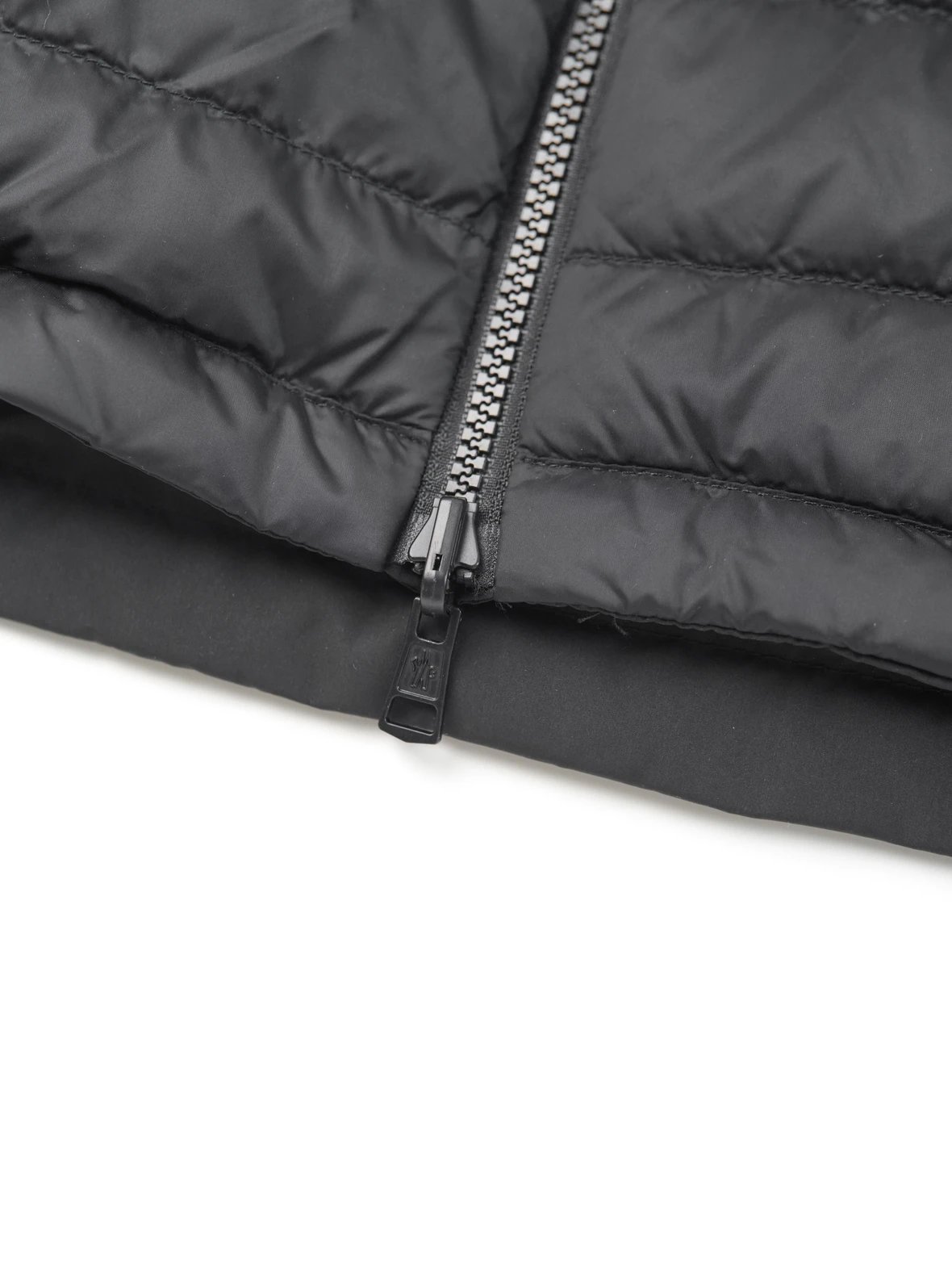 Item ID 8096 -SS25-Cidone series -“90 white goose down ” Goose down zipped lapel po