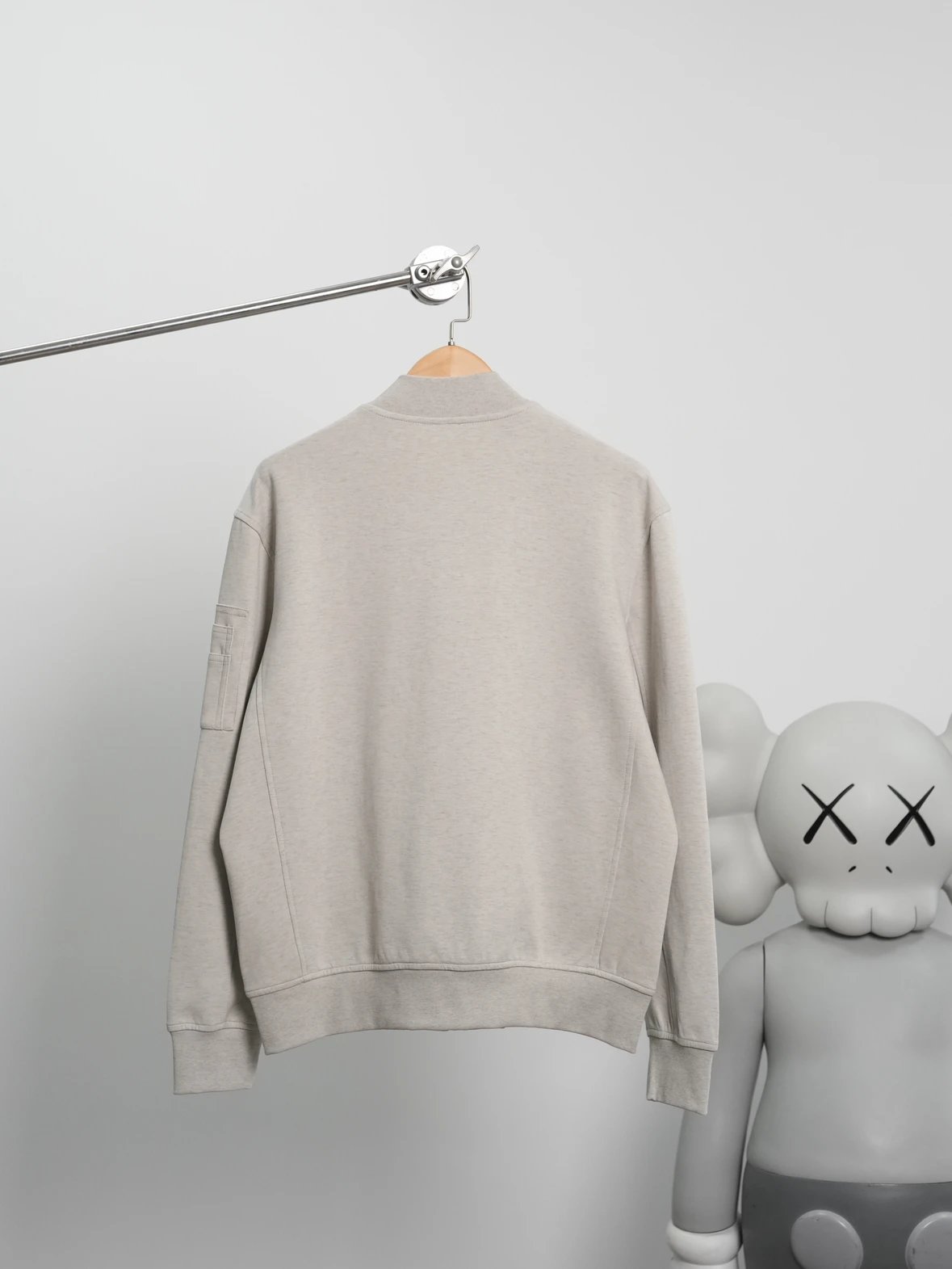 Item ID 8054 raff -FW23- solid color Logo Embroidered zipper long sleeve baseball j