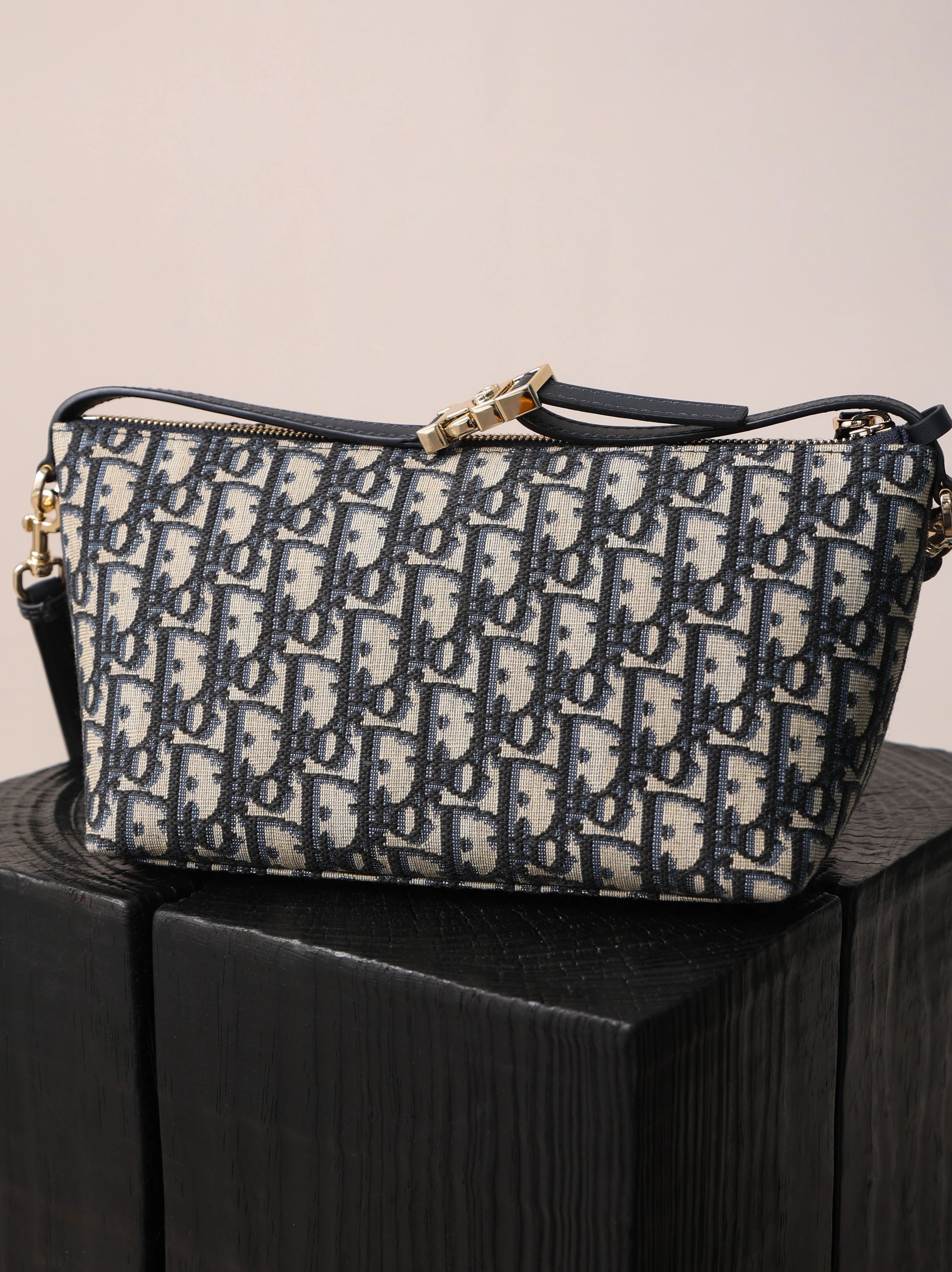 Item ID 8465 D10r-D Home -2024Ss-Oblique Vintage Collection - travel mod - lunch bo