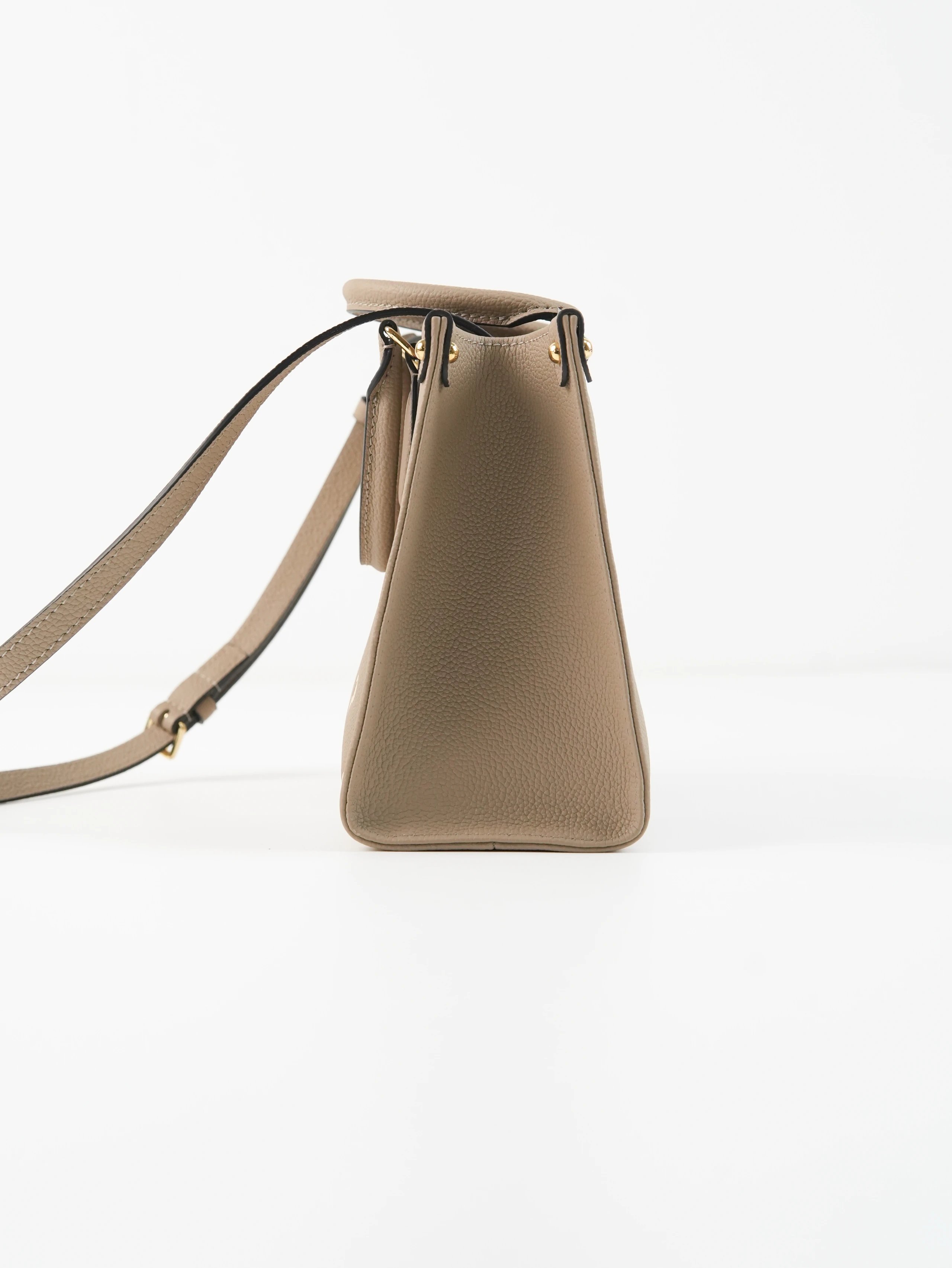 Item ID 8501 ONTHEGO-PM - Classic Old Flower Full Print - Cow Leather - Jungle Bag