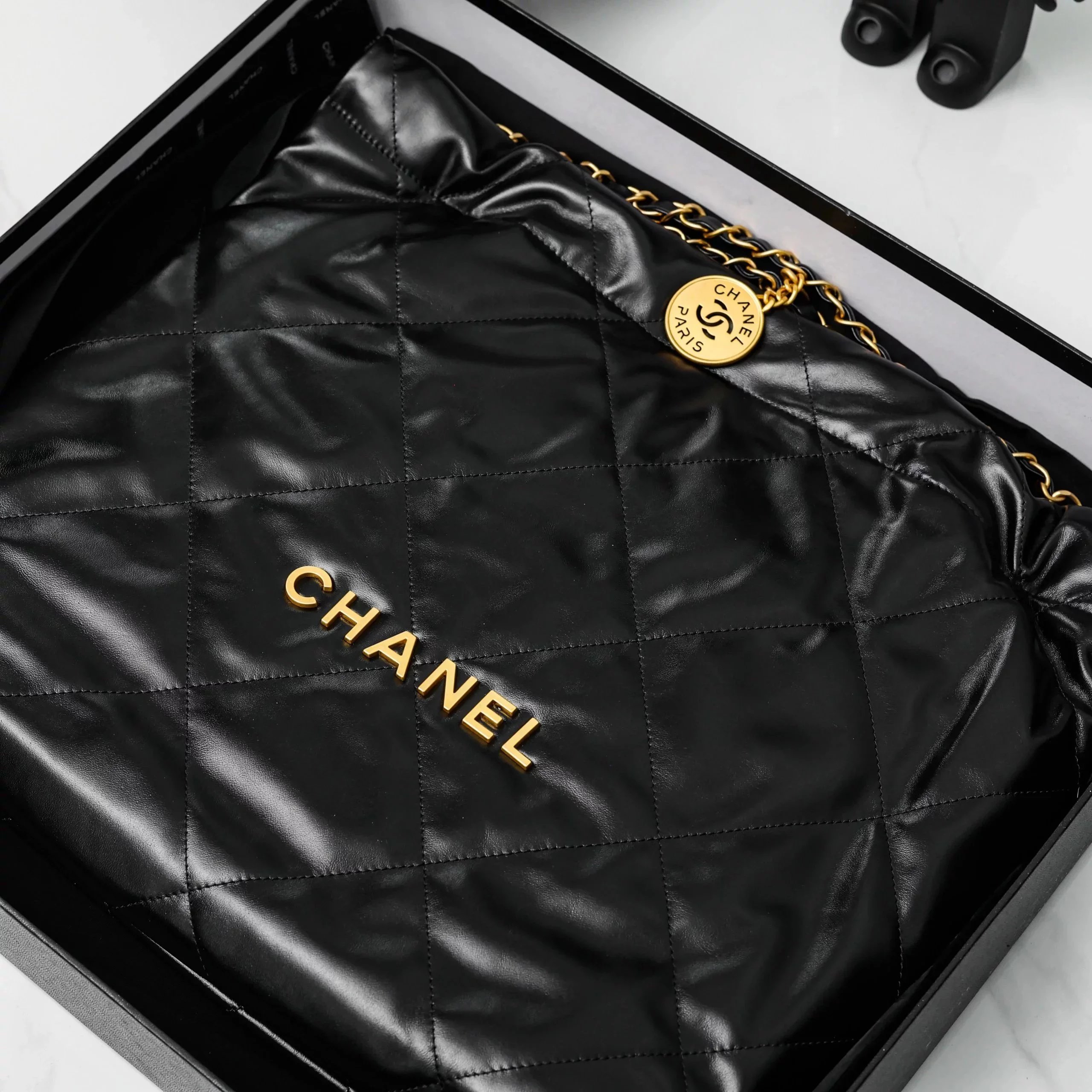 Item ID 8496 luxury garbage bag -CHANE1- Medieval luxury goods - Chanel -Vintage- s