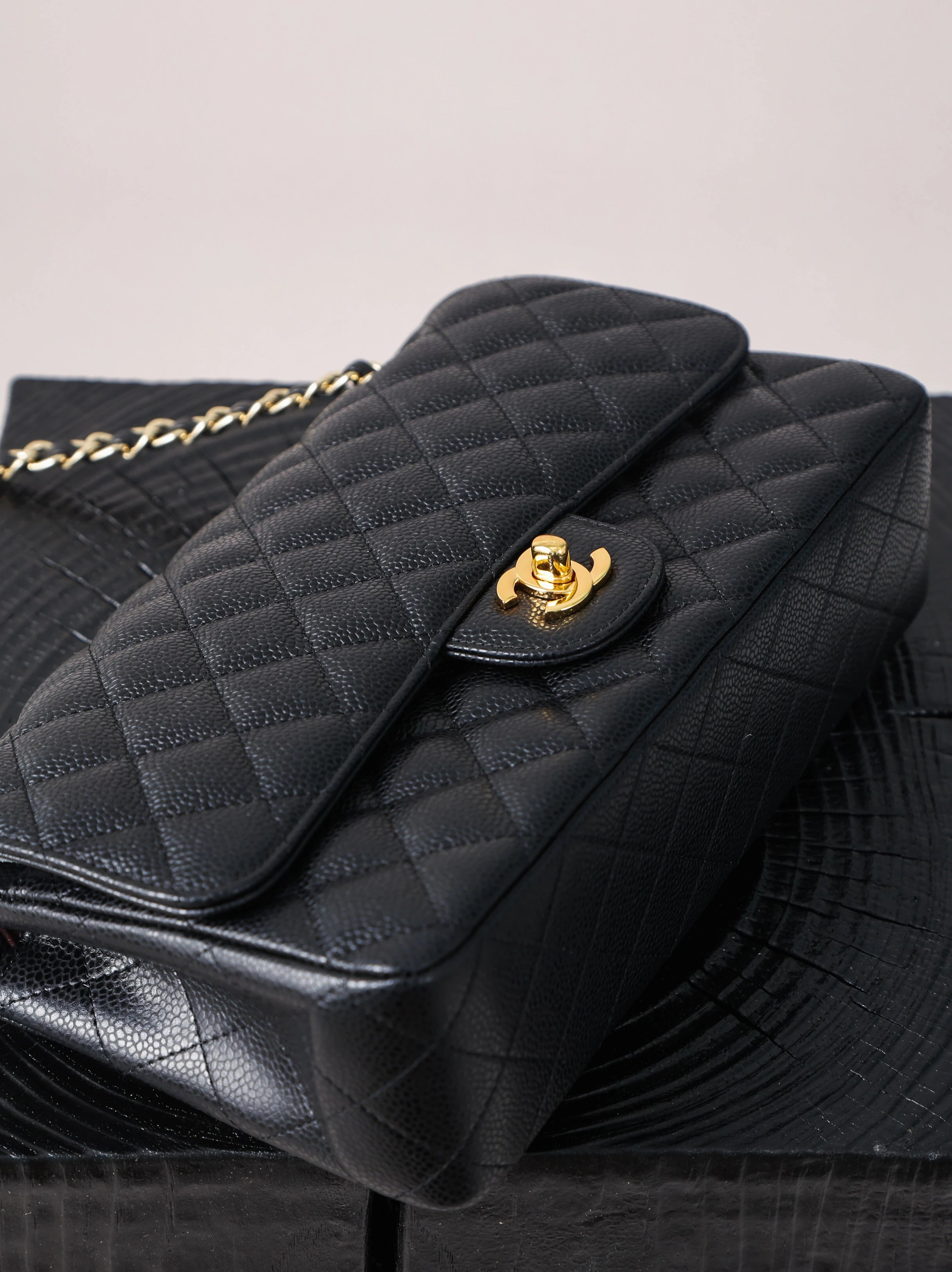 Item ID 8455 Chane1- Fragrant grandma -Classic-Flap-CF- medium size - Classic diamo