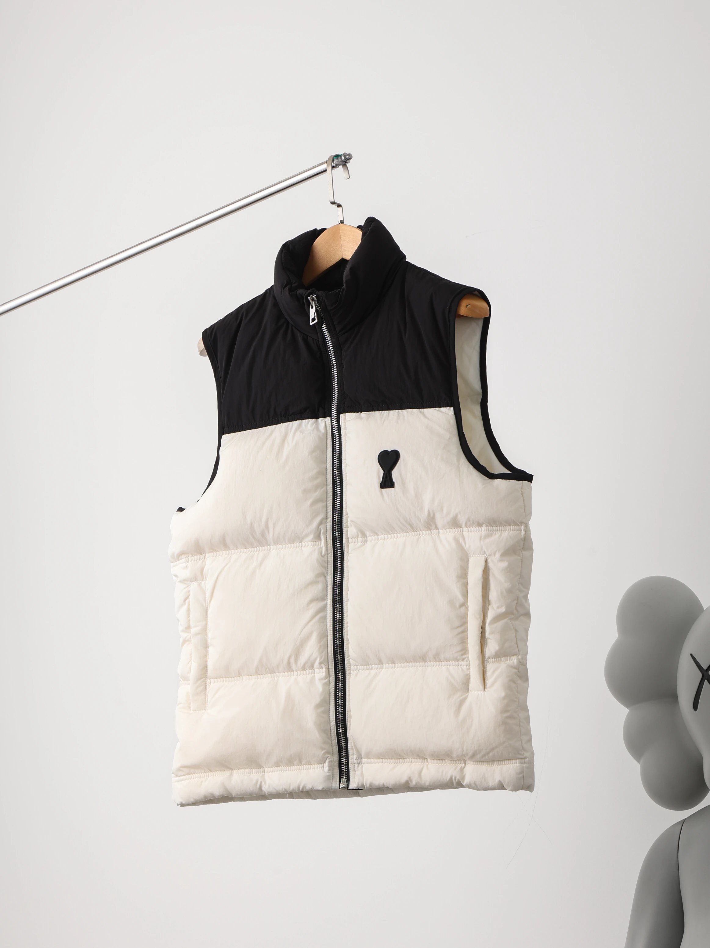 Item ID 8362 AM1PARIS-Am1- down vest - Heart embossed badge vest - Available in bla