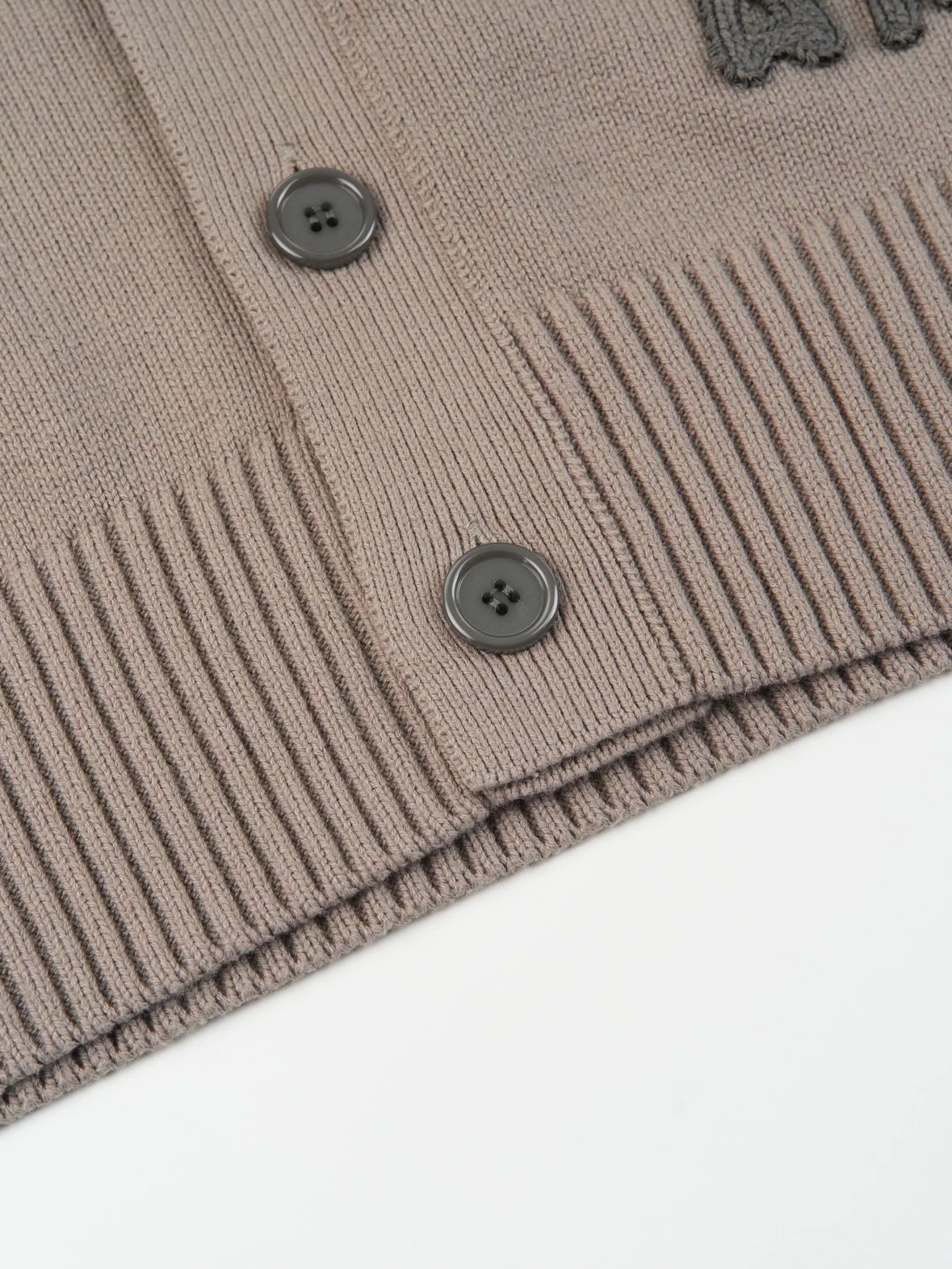 Item ID 8001 AMI embroidered logo V collared long sleeve sweater “85% cotton ➕15%