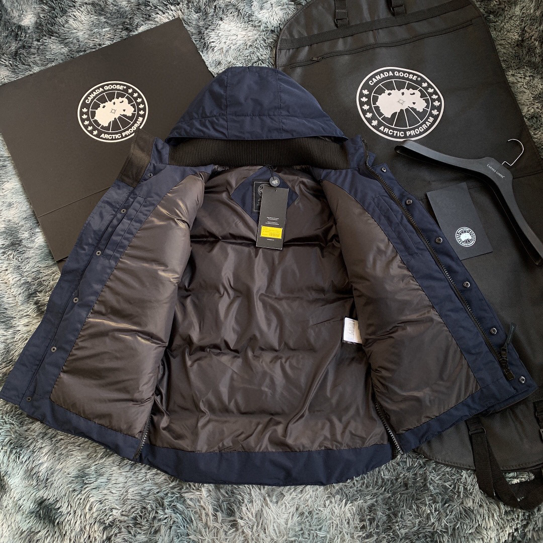 大鹅23男款黑标_羽绒服