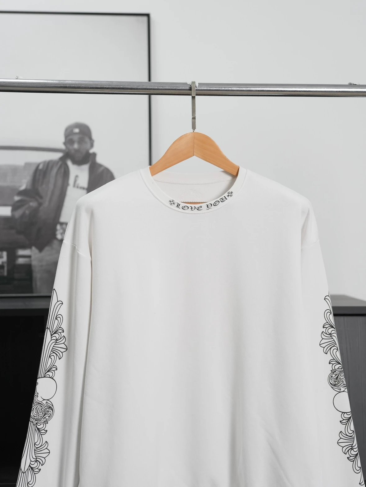 Item ID 8077 CH series “ Velvet lining ” Love vine printed round neck pullover long