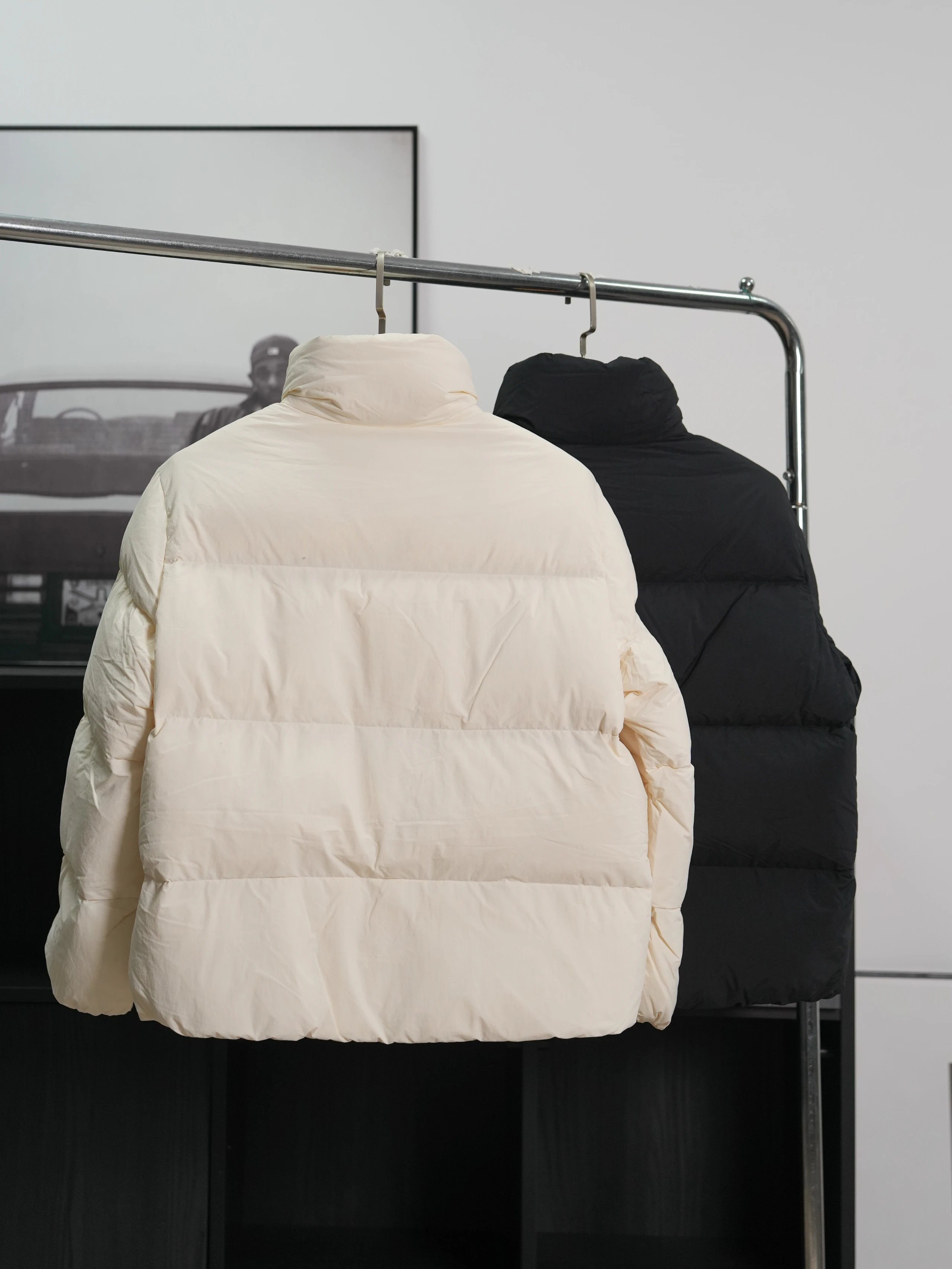 Item ID 8114 GENIUS-YAEL series -“90 white goose down ” Short double-zip adjustable