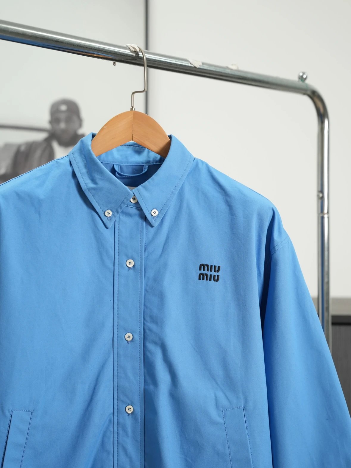 Item ID 8034 M1U-M1U Miu - SS25- _32 piece double stranded silk fabric_ summer coll