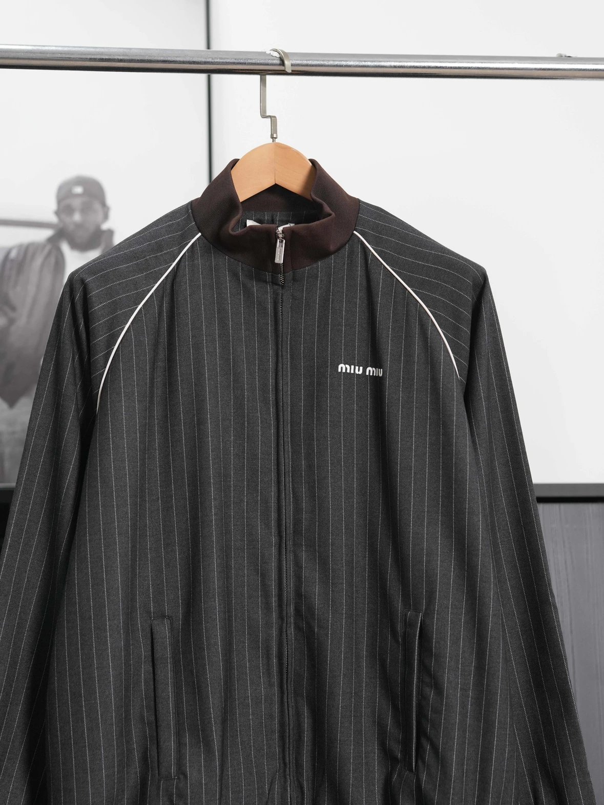 Item ID 8045 Miu Miu “100% cotton wool ”FW25 Qixi series striped zipper stand colla